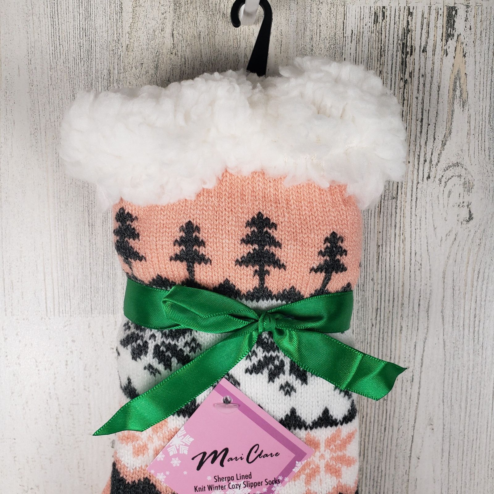 Other NWT Sherpa Lined Knit Winter Snowflake No-Slip Slipper Socks Size ONE SIZE - 3 Thumbnail