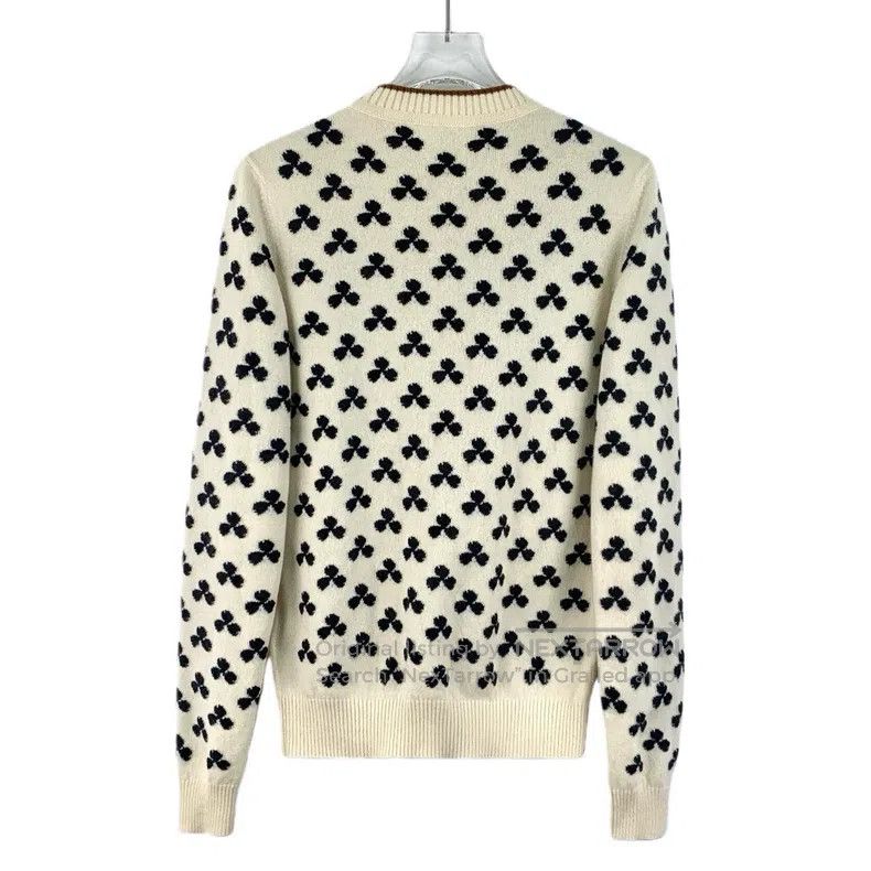 Hermes Hermes Beige Four-Leaf Clover Embroidered Cashmere Crewnec Size XXS / US 00 / IT 34 - 2 Thumbnail