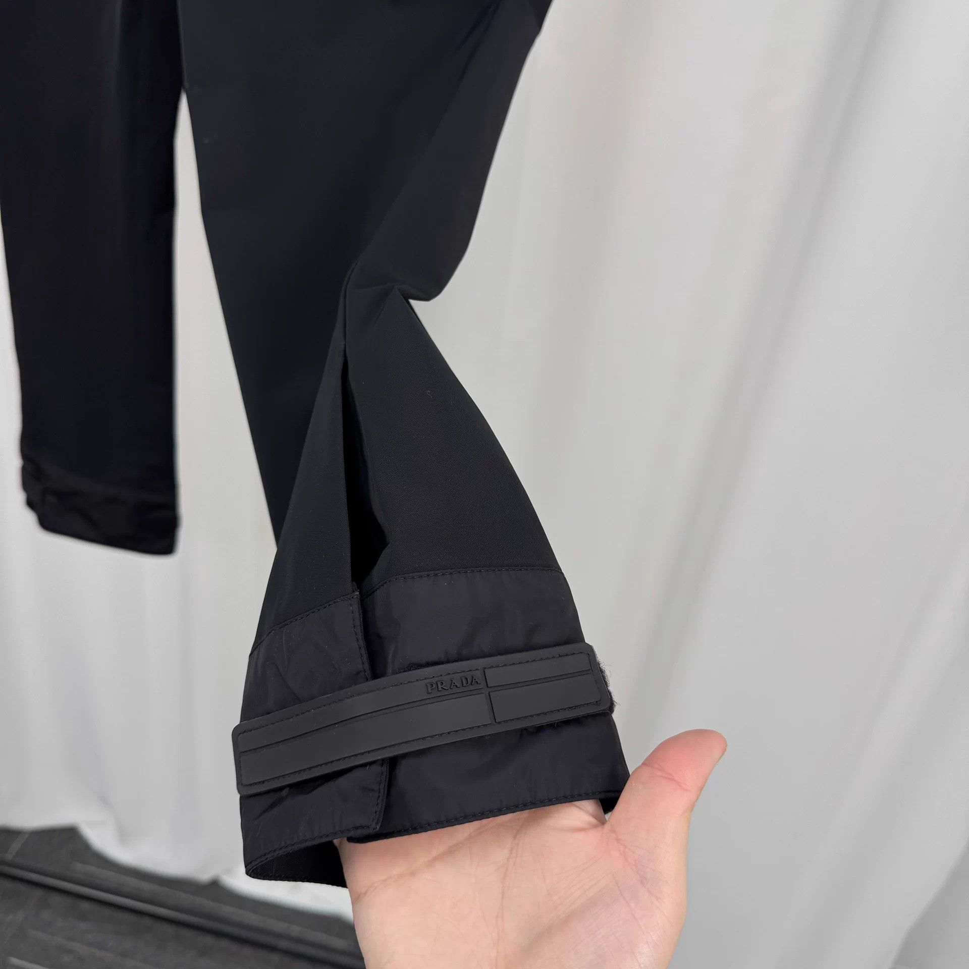 Prada Prada nylon cuffed pants W42 99new Size US 42 / EU 58 - 4 Thumbnail