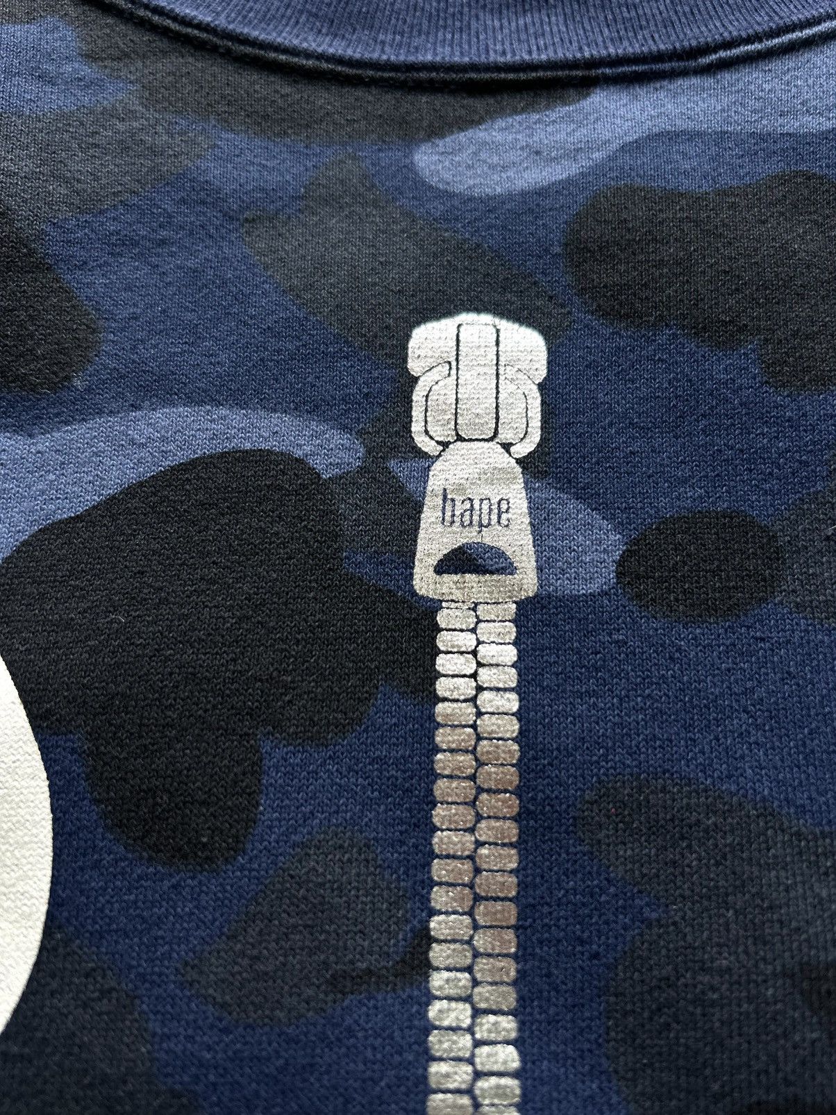 Bape 💥RARE💥 BAPE SHARK BLUE CAMO SWEATSHIRT Size US L / EU 52-54 / 3 - 4 Thumbnail