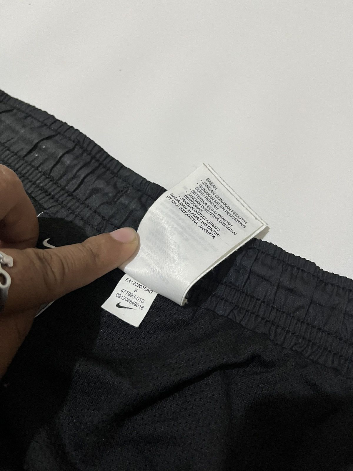 Nike Y2k nike small logo nylon pants Size US 31 - 8 Thumbnail