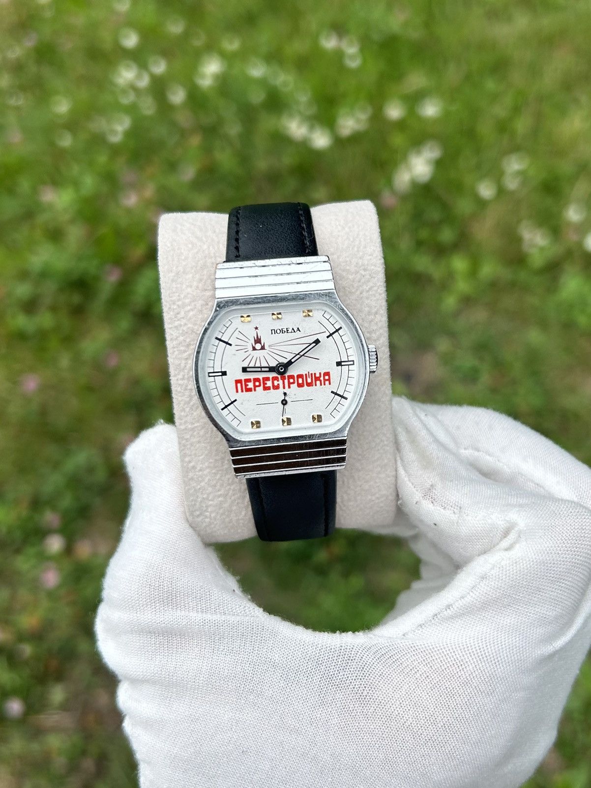 Vintage Vintage Watch Pobeda Soviet USSR Mechanical Authentic 1980s Size ONE SIZE - 11 Thumbnail