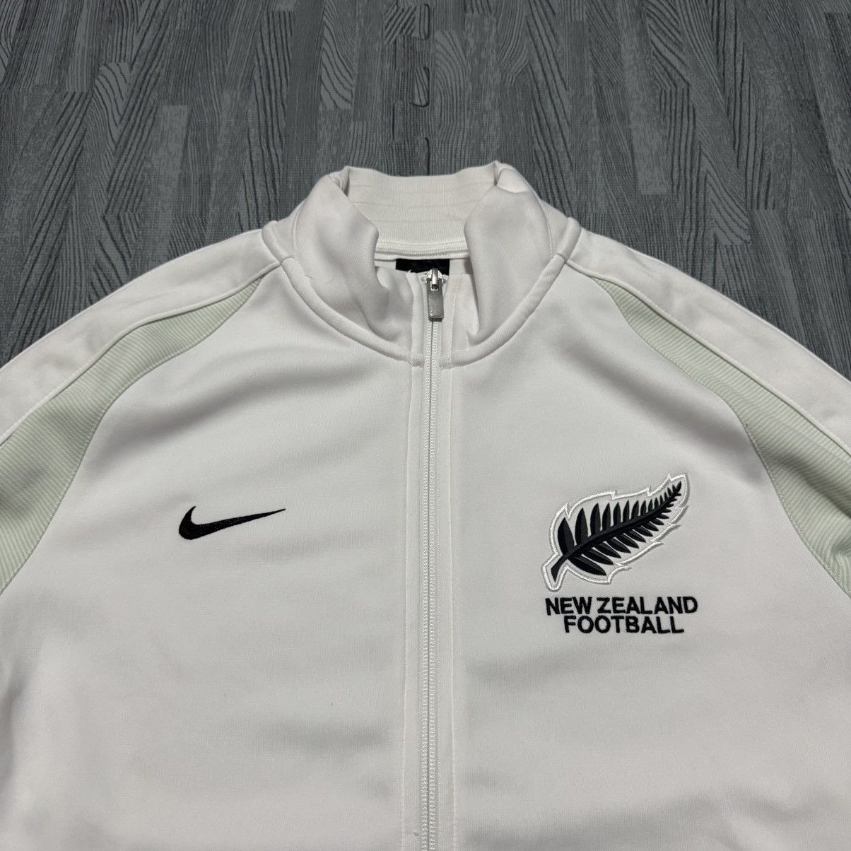 Nike Nike New Zealand Football Sportswear Jacket Size US L / EU 52-54 / 3 - 6 Thumbnail