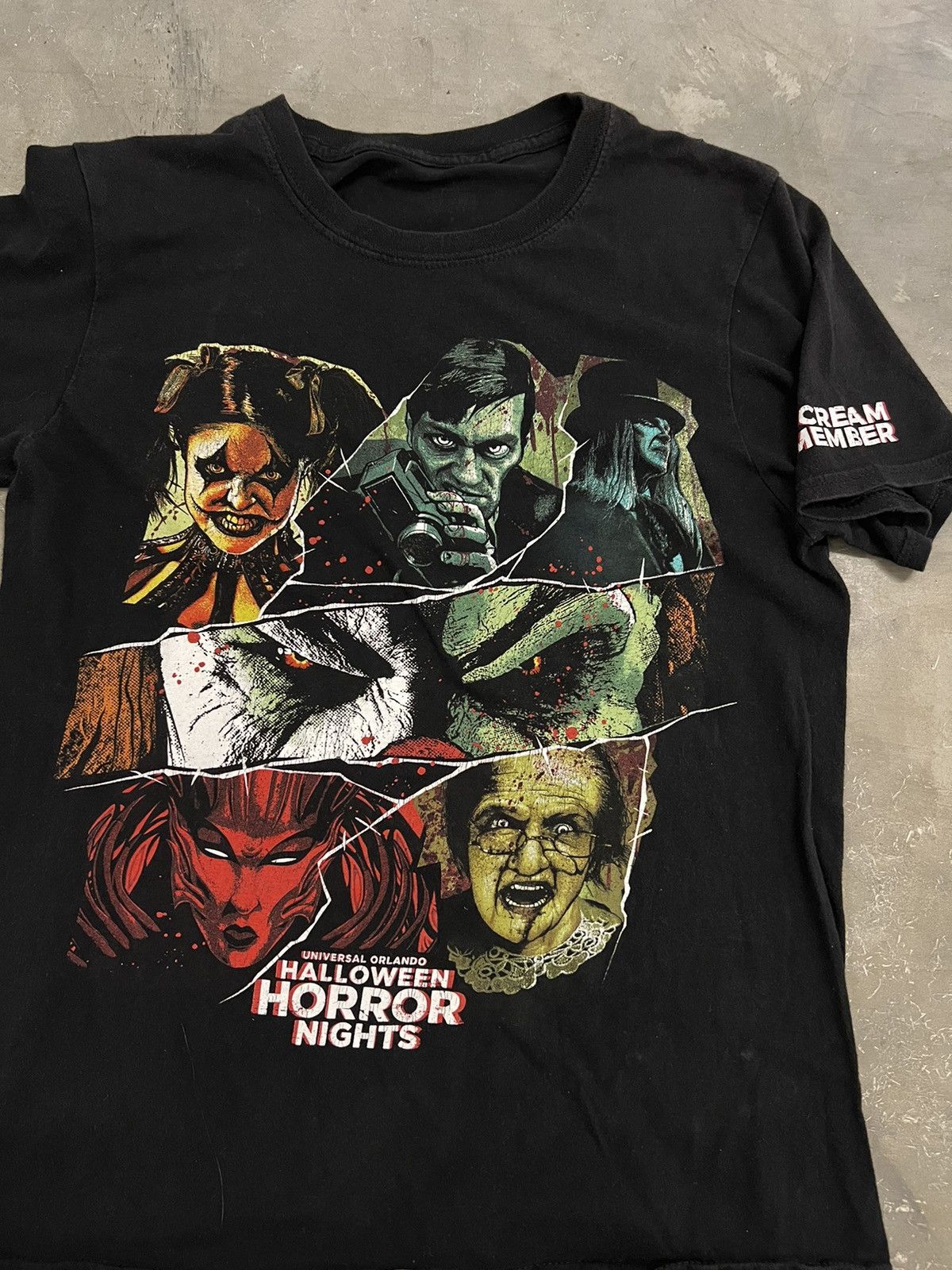 Expert Horror × Universal Studios Rare Halloween horror night scream team cast tee Size US S / EU 44-46 / 1 - 1 Thumbnail