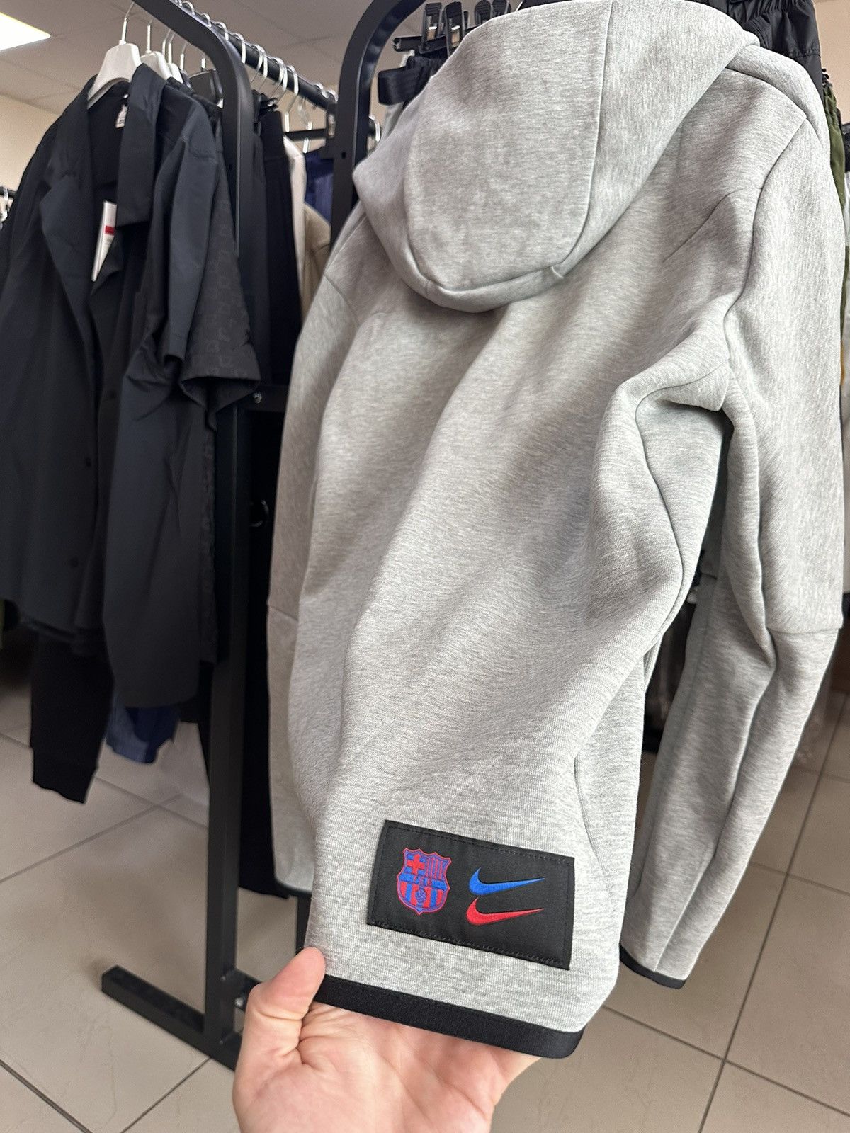 Nike × Vintage Nike tech fleece x Barcelona zip hoodie drill soccer jacket Size US L / EU 52-54 / 3 - 2 Thumbnail