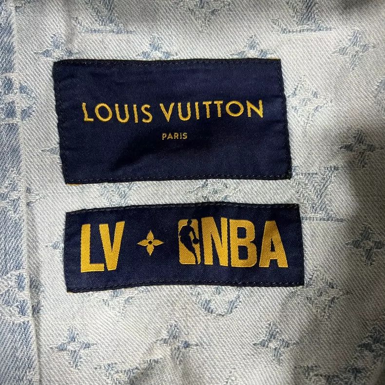 Louis Vuitton Louis Vuitton Full Logo Washed Zip Denim Hooded Jacket 2505 Size US L / EU 52-54 / 3 - 7 Thumbnail