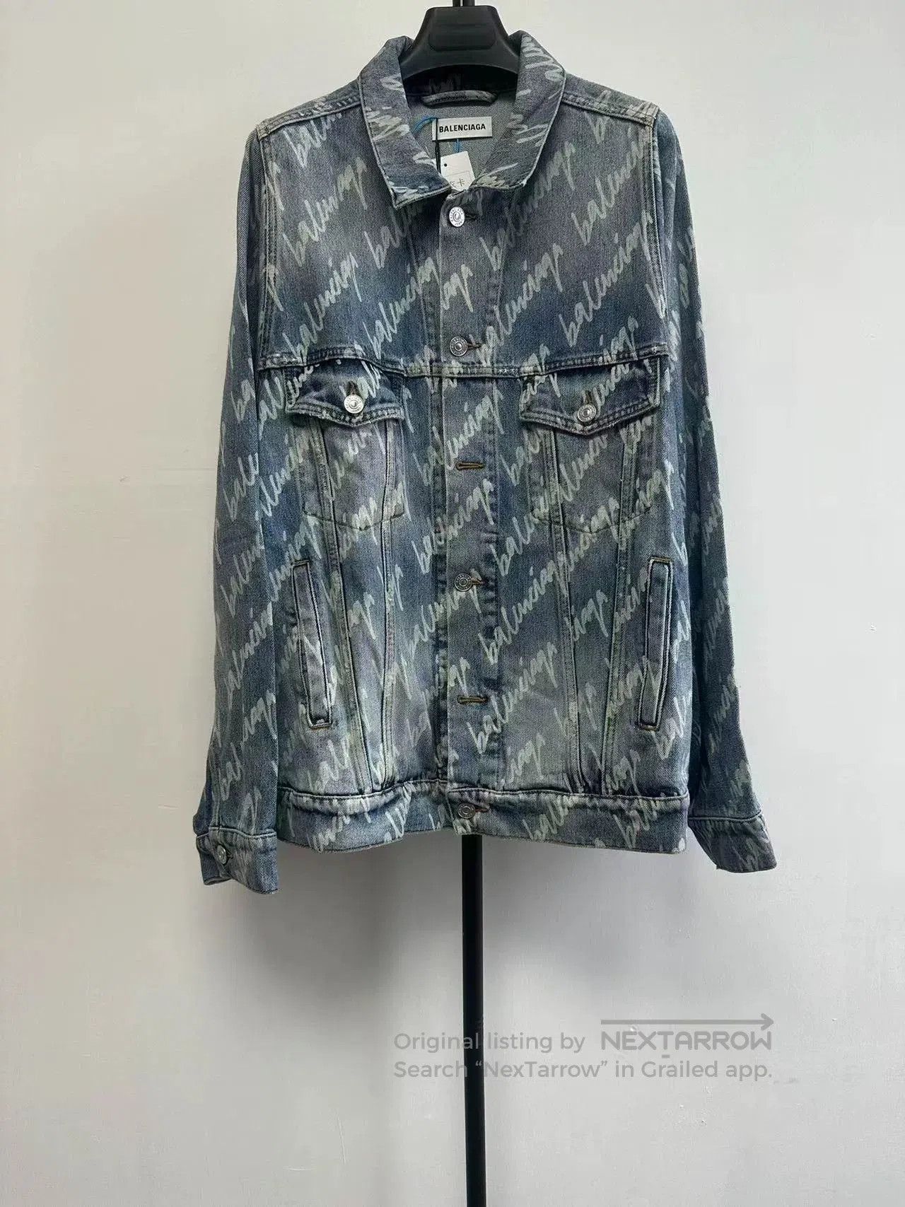 Balenciaga Balenciaga Logo Print Washed Denim Jacket. Size S / US 4 / IT 40 - 1 Thumbnail