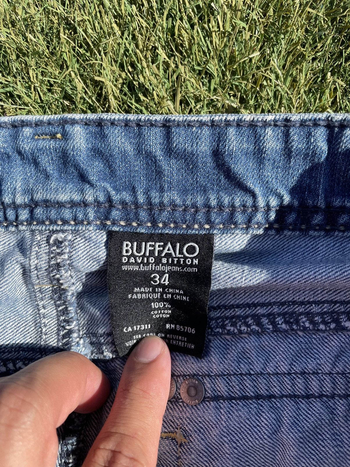 Buffalo David Bitton Buffalo David Bitton Jeans Mens Blue Light Wash 34 x 32 Size US 34 / EU 50 - 3 Thumbnail