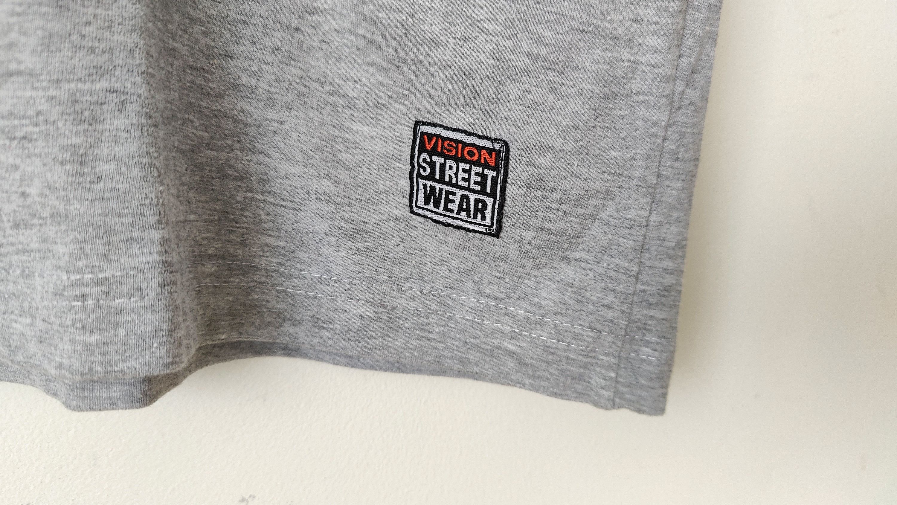 Other Vision Street Wear Classic Logo VTG 90s Vintage Tshirt Size US XL / EU 56 / 4 - 3 Thumbnail