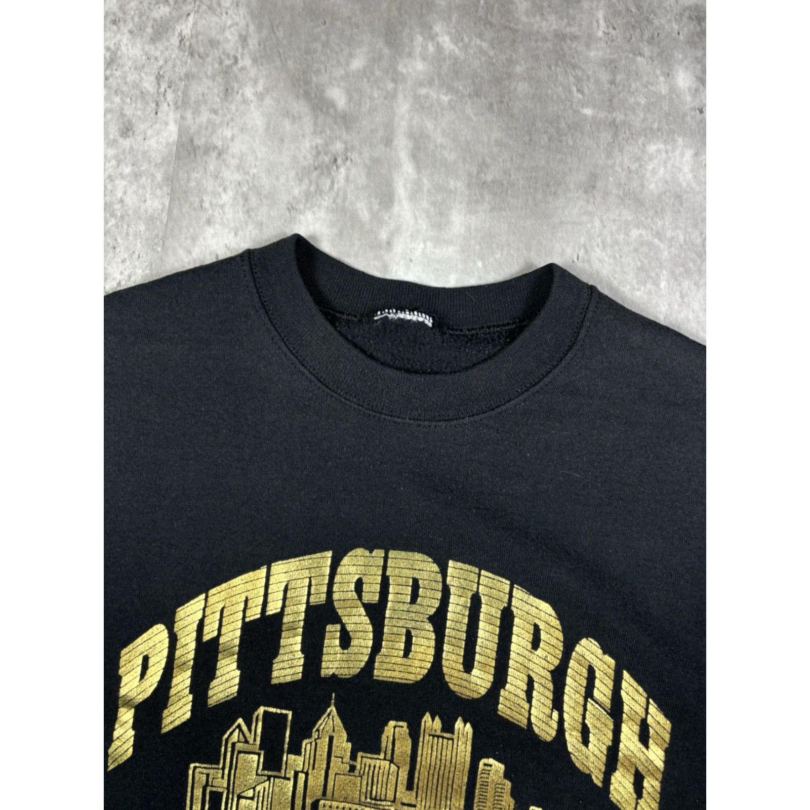 Fruit Of The Loom VINTAGE Pittsburgh Pa Sweatshirt Graphic Print M Black Cotton Fleece Logo 90s 80s City Men Pullover Bat…. Size US M / EU 48-50 / 2 - 3 Thumbnail