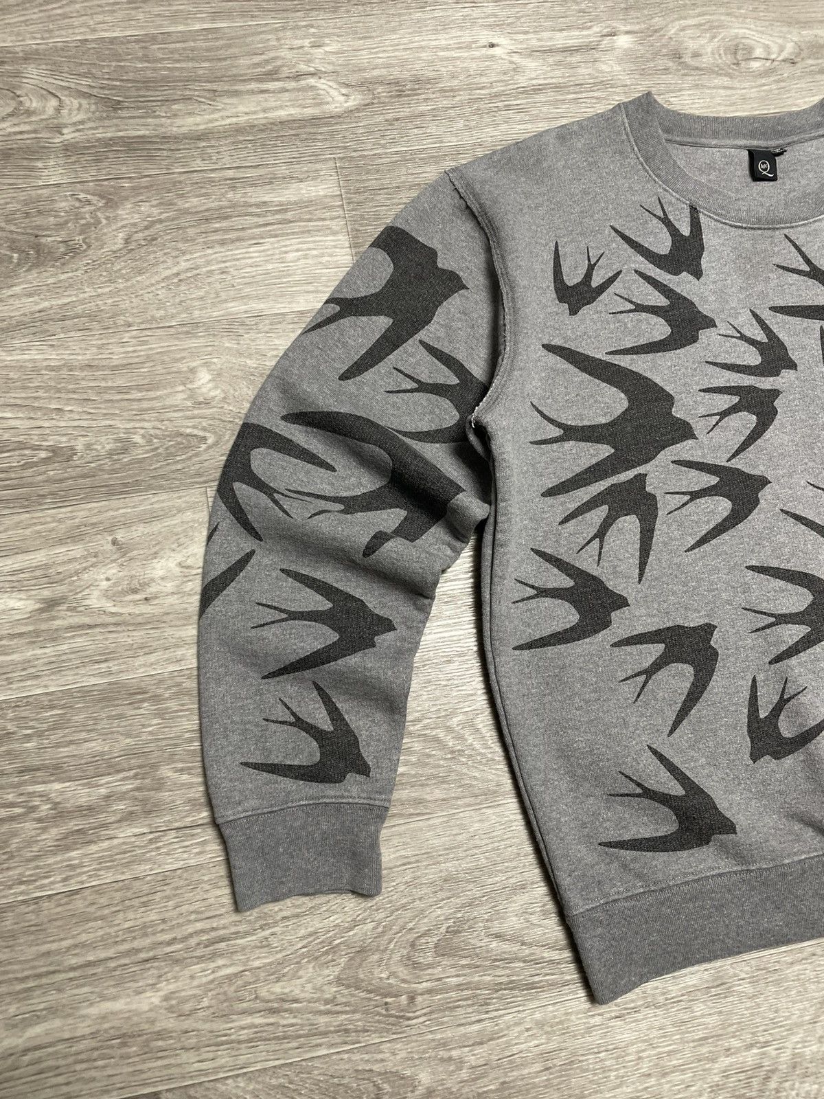 Alexander McQueen Alexander McQueen McQ Birds All Over Print Gray Sweatshirt Size L / US 10 / IT 46 - 4 Thumbnail