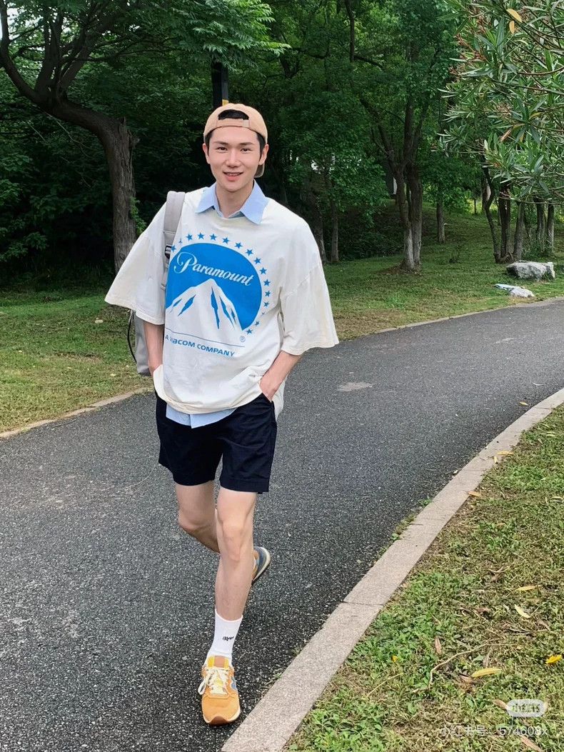 Gucci Gucci Snow Mountain White T-shirt 2504-Nextarrow Size US S / EU 44-46 / 1 - 9 Thumbnail