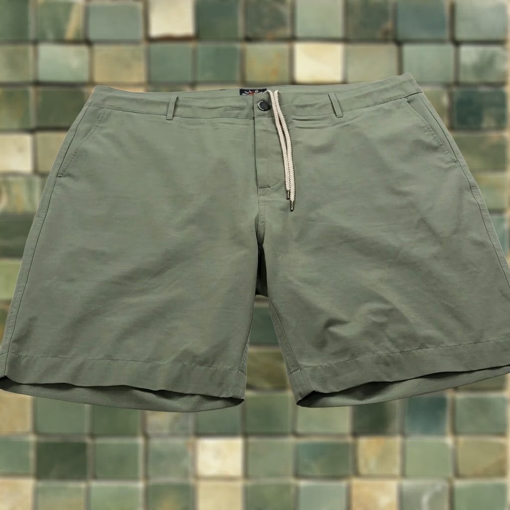 Faherty Faherty All Day Shorts 42 Stretch Flat Front Chino Green MSC0012 Men's 90s American Casual Belt Loops Zip Regular Mid Rise Knit Polyester Spandex Size US 42 / EU 58 - 1 Thumbnail