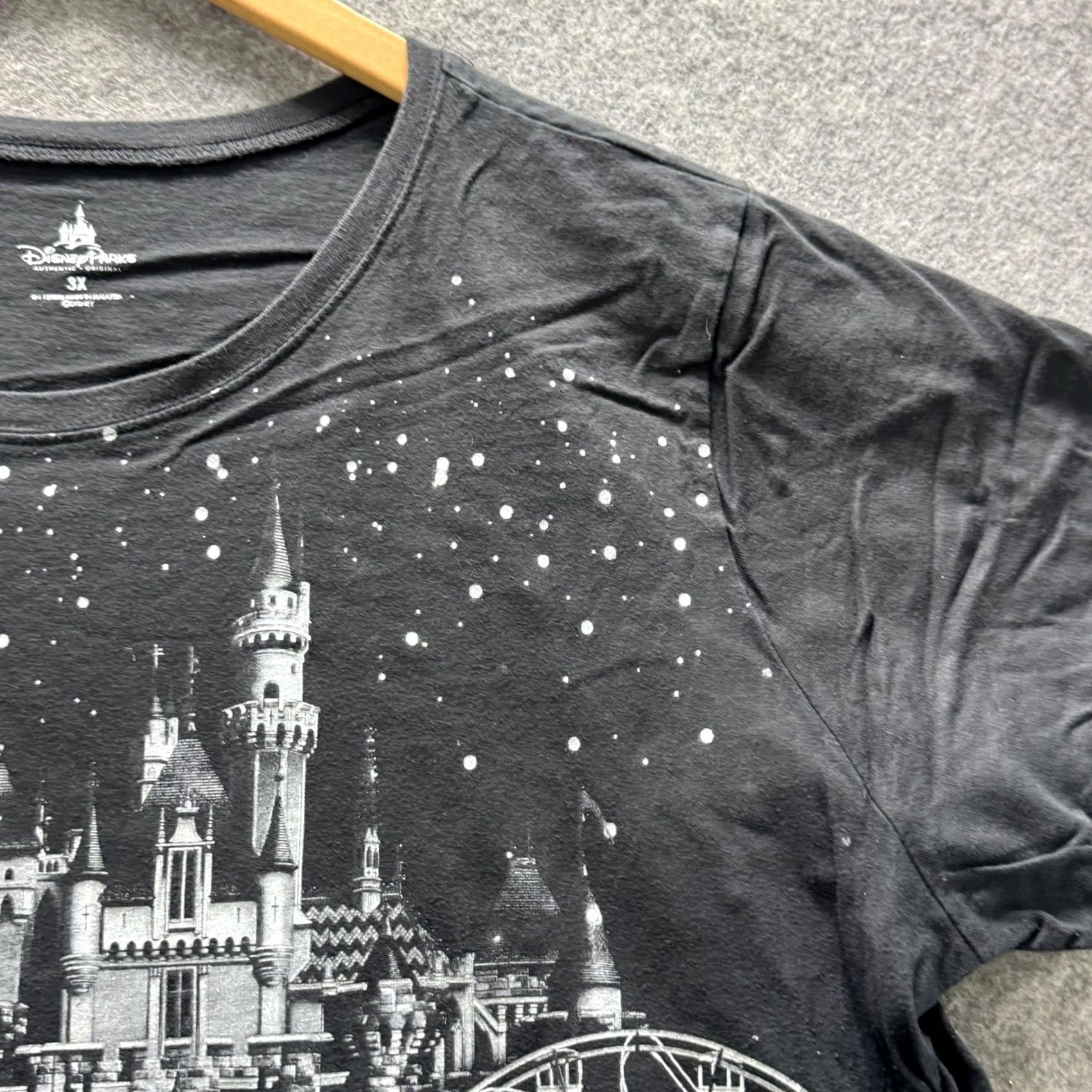 Vintage Disneyland Shirt Mens M Black Castle Mickey Graphic Tee Crewneck Cotton Tagless Size US M / EU 48-50 / 2 - 7 Thumbnail