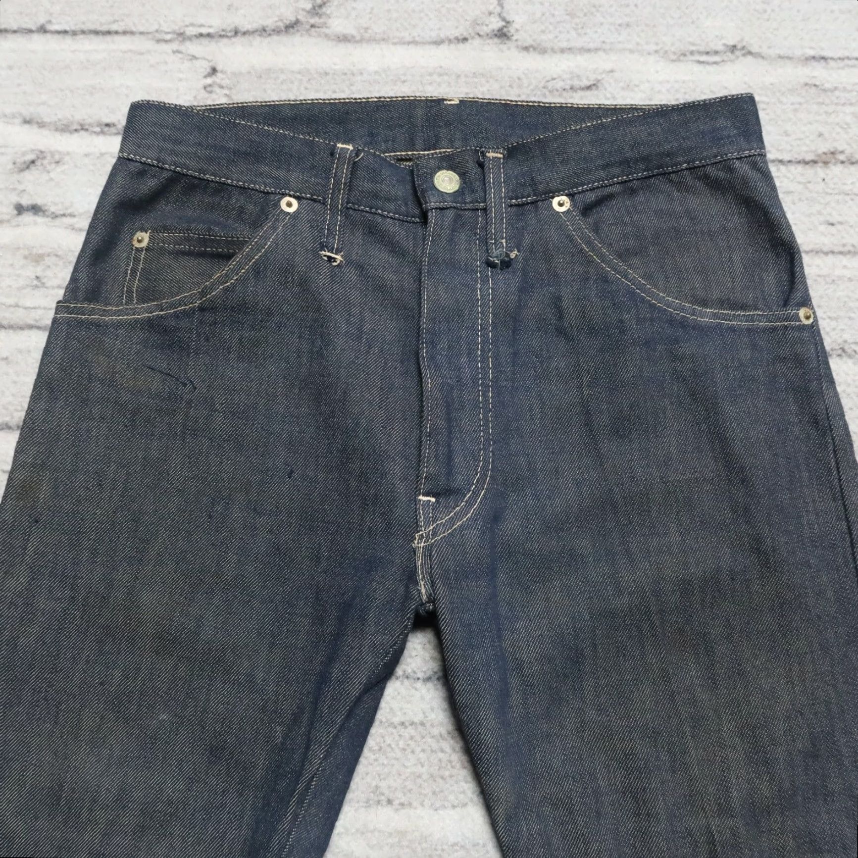 Levi's VINTAGE Levi's 501 Denim Jeans Men Dark Wash Size 28 Distressed Made in USA 90s Size US 28 / EU 44 - 2 Thumbnail