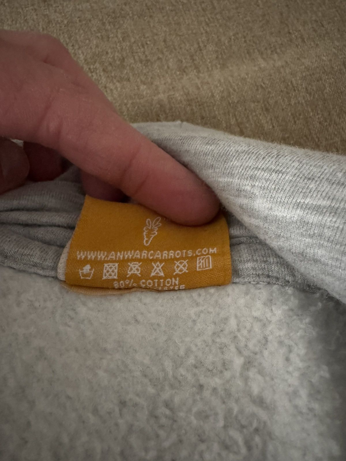 Carrots by Anwar Carrots Carrots by Anwar Carrots Wordmark hoodie men’s sz Medium Size US M / EU 48-50 / 2 - 6 Thumbnail