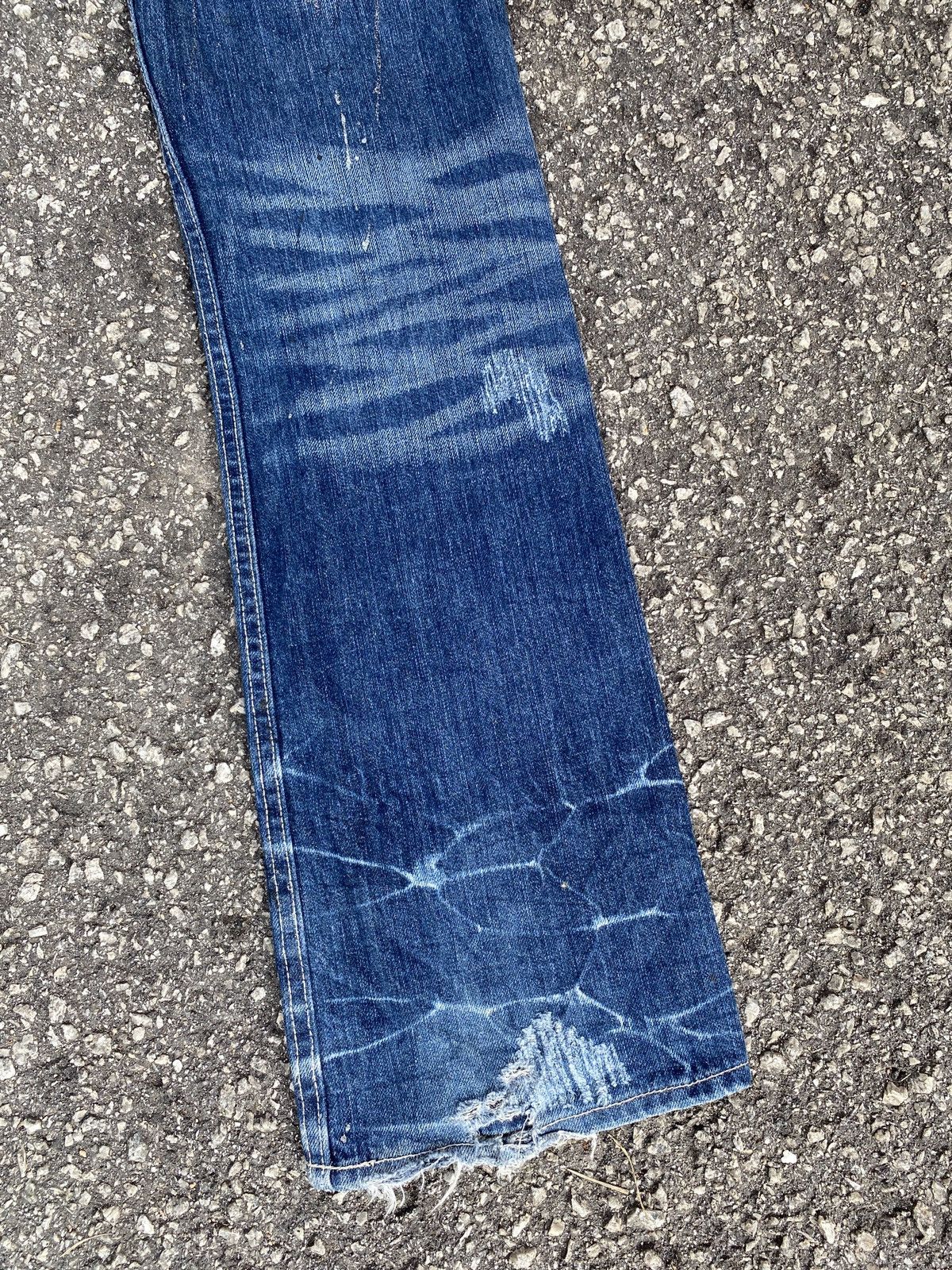 If Six Was Nine × Tornado Mart Unbranded Distressed Splatter Flare Denim Size US 33 - 12 Thumbnail