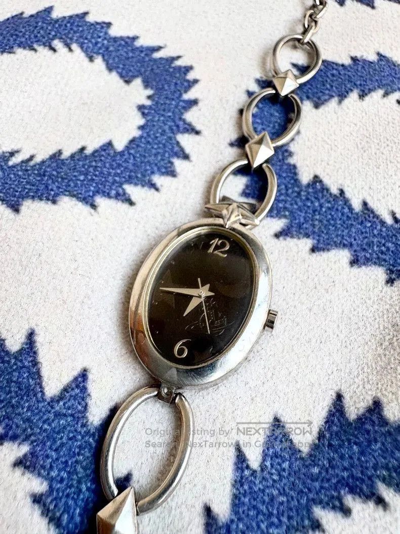 Vivienne Westwood Vivienne Westwood Vintage Star Moon Watch. Size ONE SIZE - 2 Thumbnail