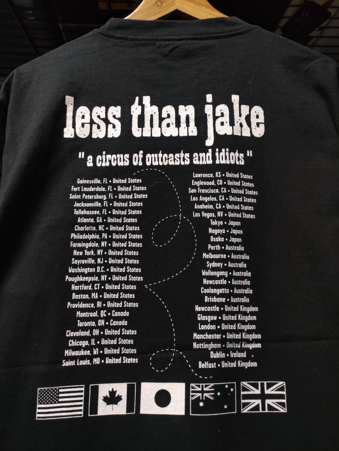 Band Tees Vtg 00's Less Than Jake A Circus of Idiots and Outcasts Tour Size US L / EU 52-54 / 3 - 10 Thumbnail