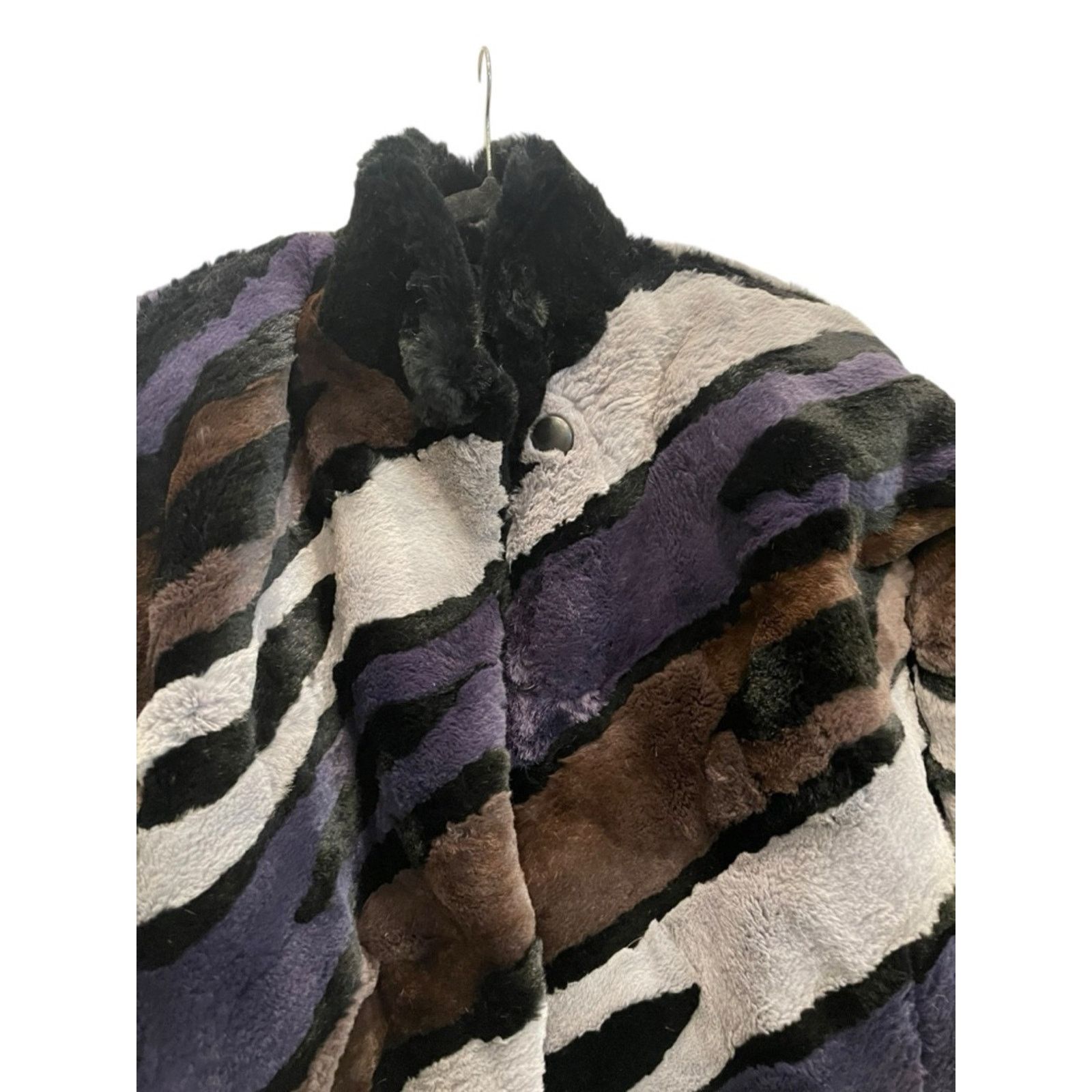 Neiman Marcus Neiman Marcus Striped Faux Fur Coat Women's Jacket Size ONE SIZE - 5 Thumbnail
