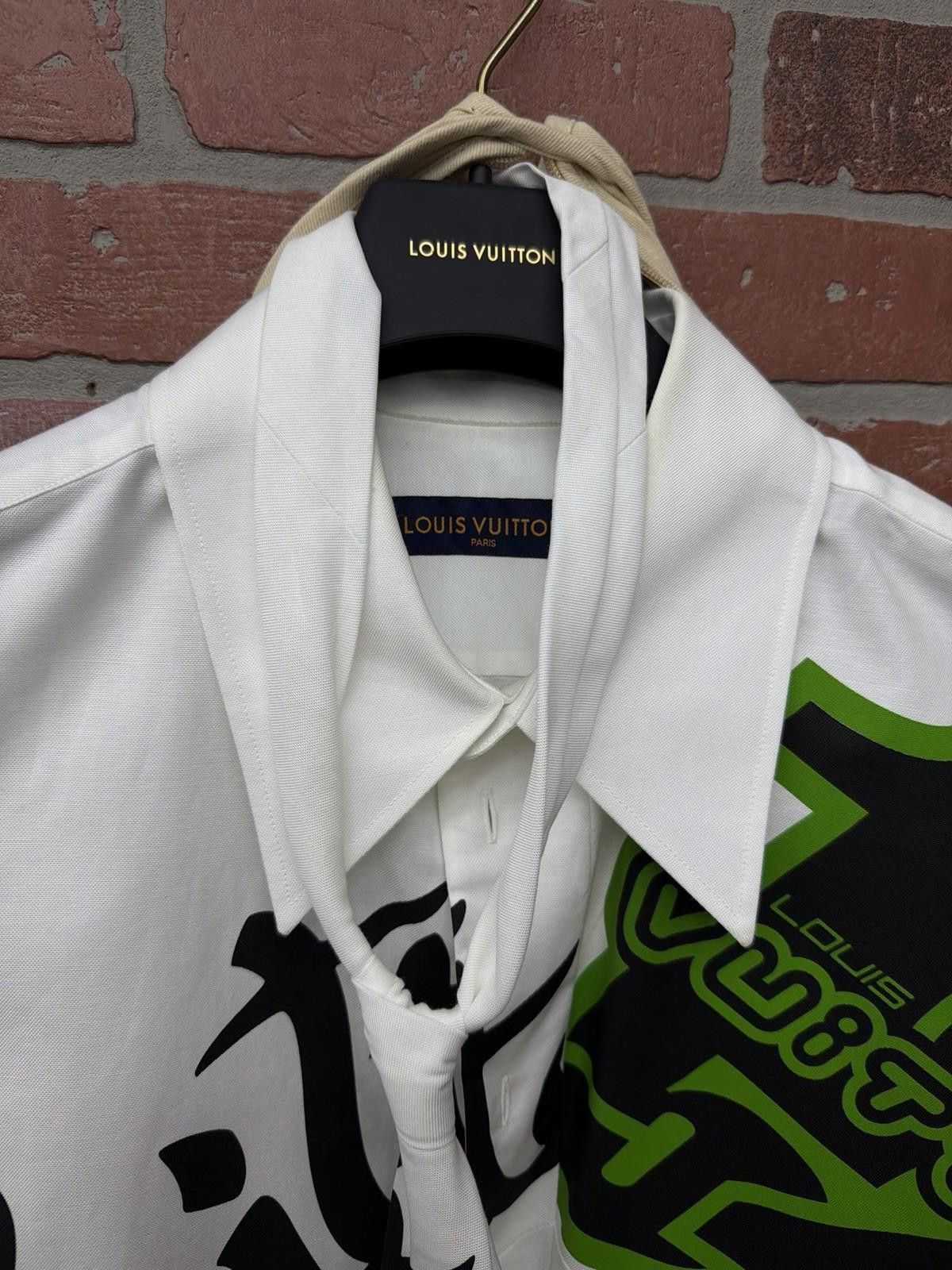 Louis Vuitton LOUIS VUITTON Button Up Dress Shirt Alien Logo $1450 XXL Size 48R - 10 Thumbnail