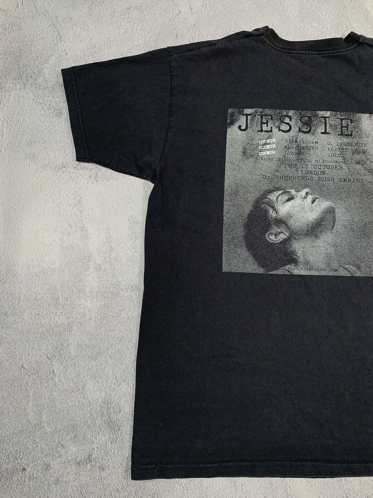 Band Tees Vintage Y2K Jessie J tour band tee biglogo streetwear size M Size US M / EU 48-50 / 2 - 6 Thumbnail