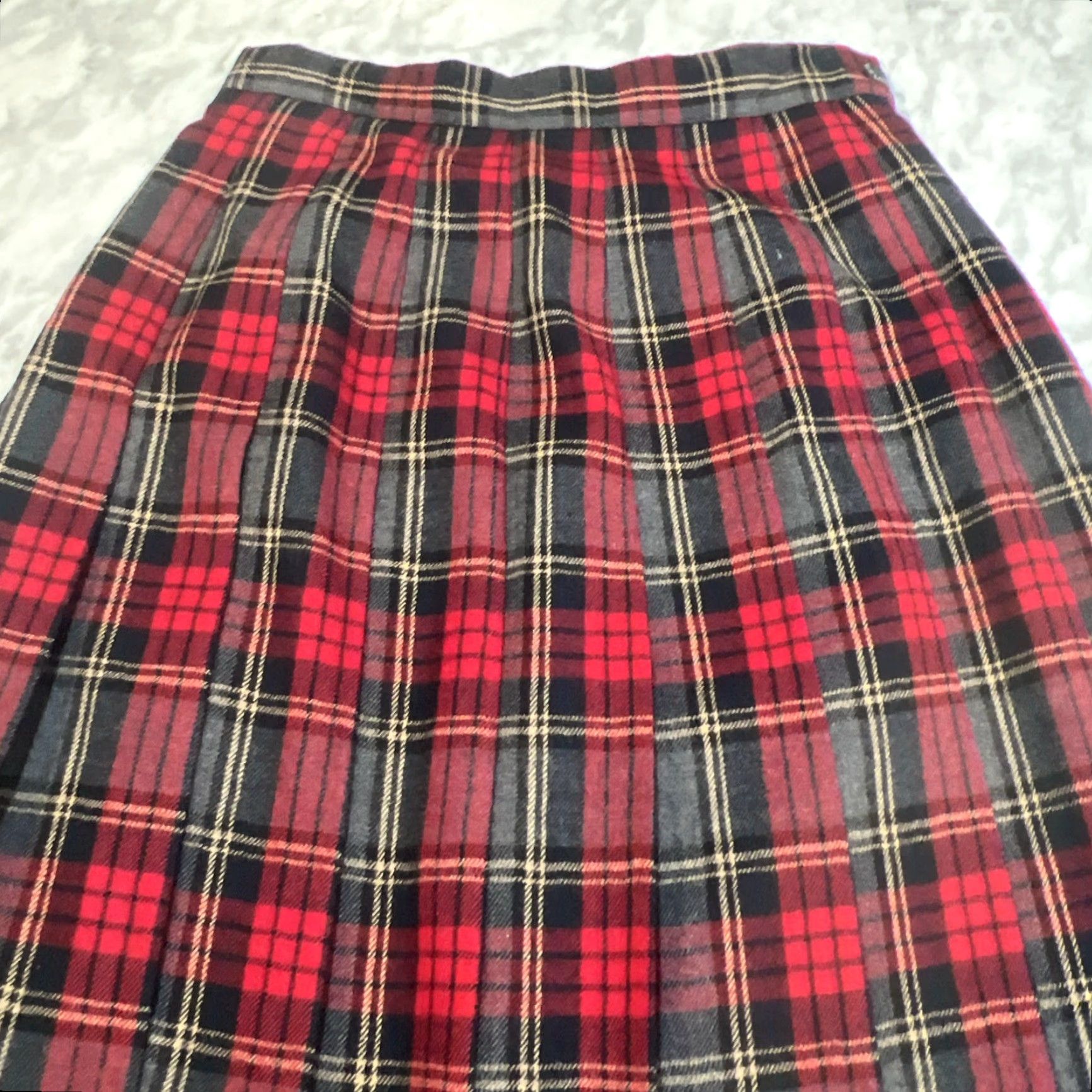 Vintage VINTAGE LL Bean Skirt Petite 8P Red Plaid Tartan 100% Wool Pleated Lined Maxi USA Size 30" / US 8 / IT 44 - 4 Thumbnail