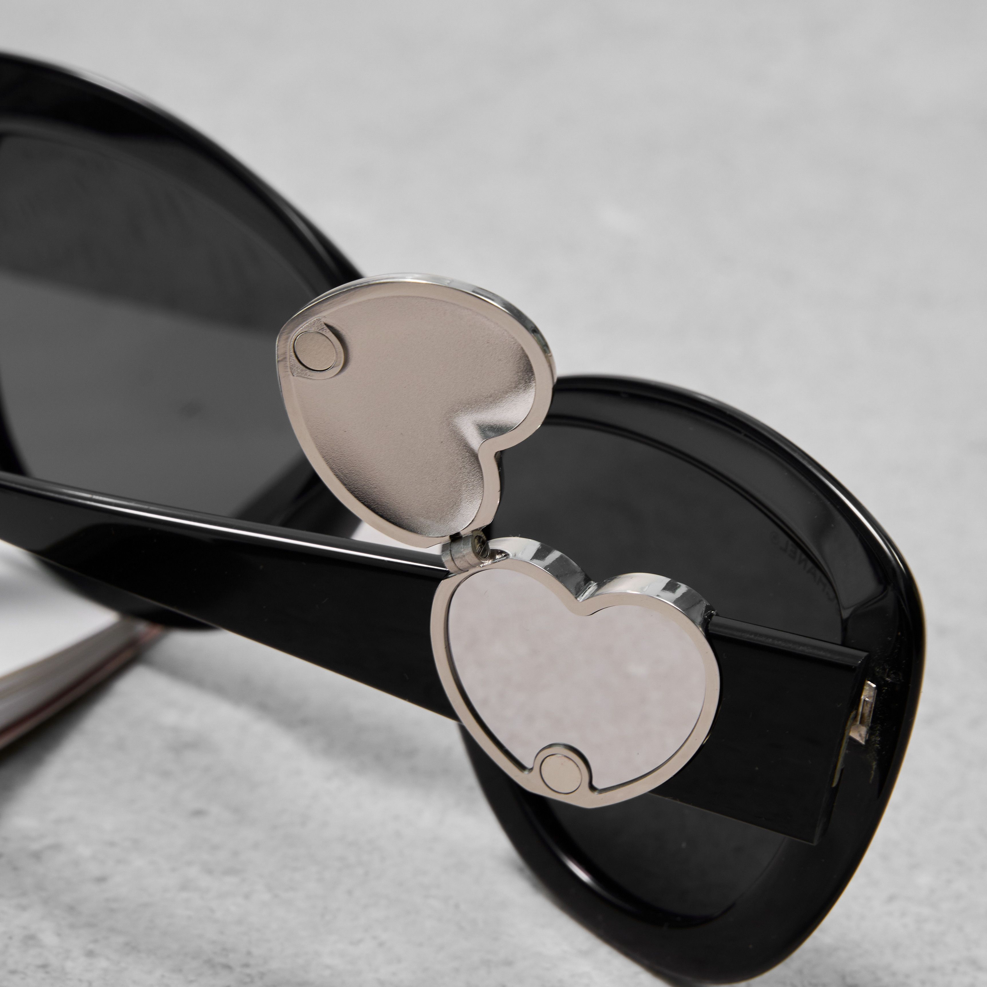 Chanel CHANEL 0CH5517 C501/S4 Sunglasses Size ONE SIZE - 7 Thumbnail