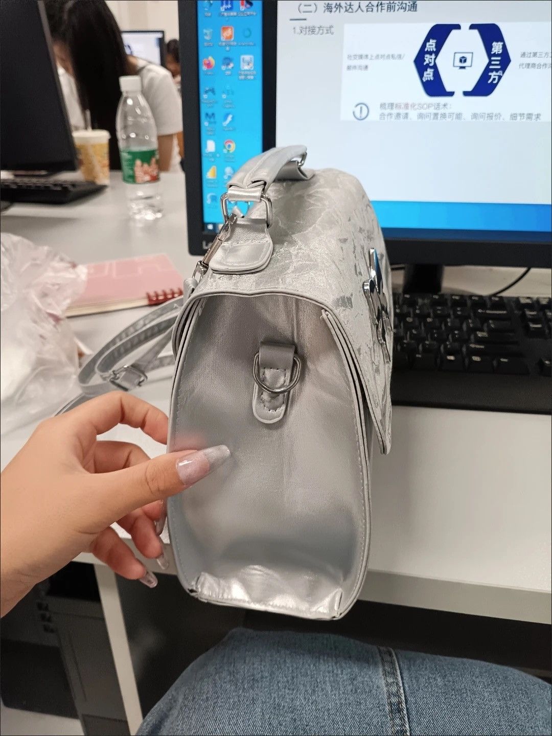 Other Silver Butterfly Handle Bag - Shiny Textured Shoulder Size ONE SIZE - 5 Thumbnail