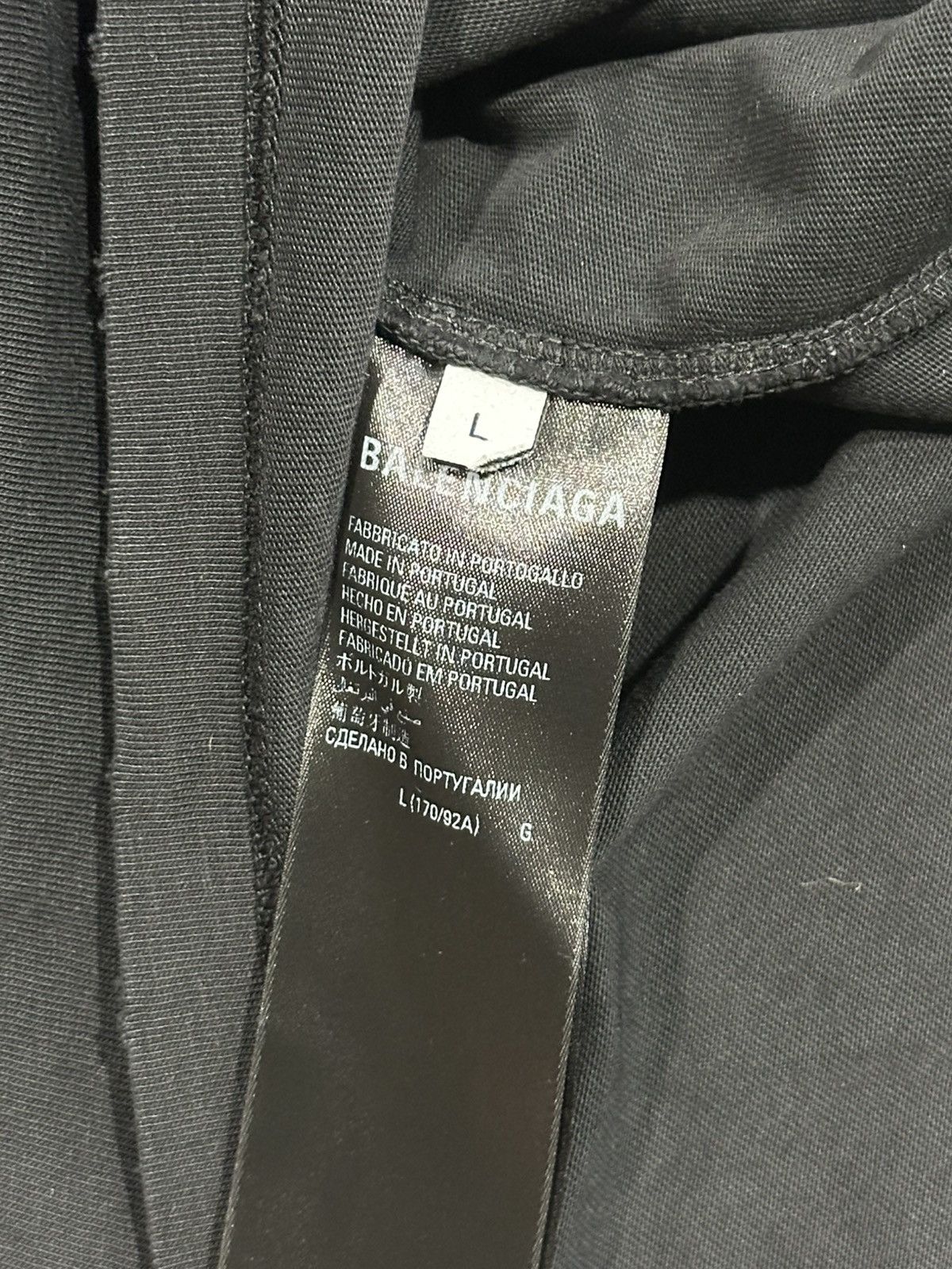 Balenciaga balenciaga be different tshirt Size US L / EU 52-54 / 3 - 6 Thumbnail