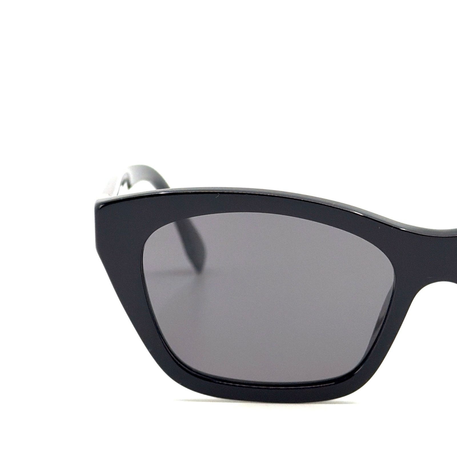 Fendi New!!! FENDI Sunglasses FE40205I 01A Authentic Size ONE SIZE - 4 Thumbnail