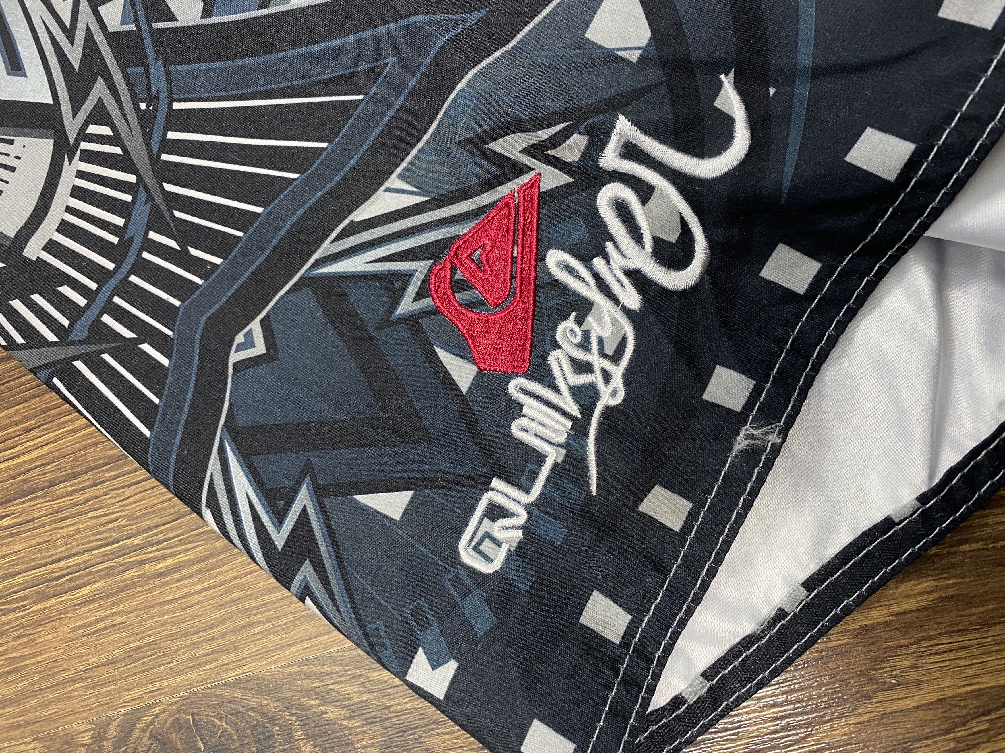 Quiksilver × Vintage Quiksilver 90s Vintage Surf Swimming Shorts Size US 34 / EU 50 - 7 Thumbnail