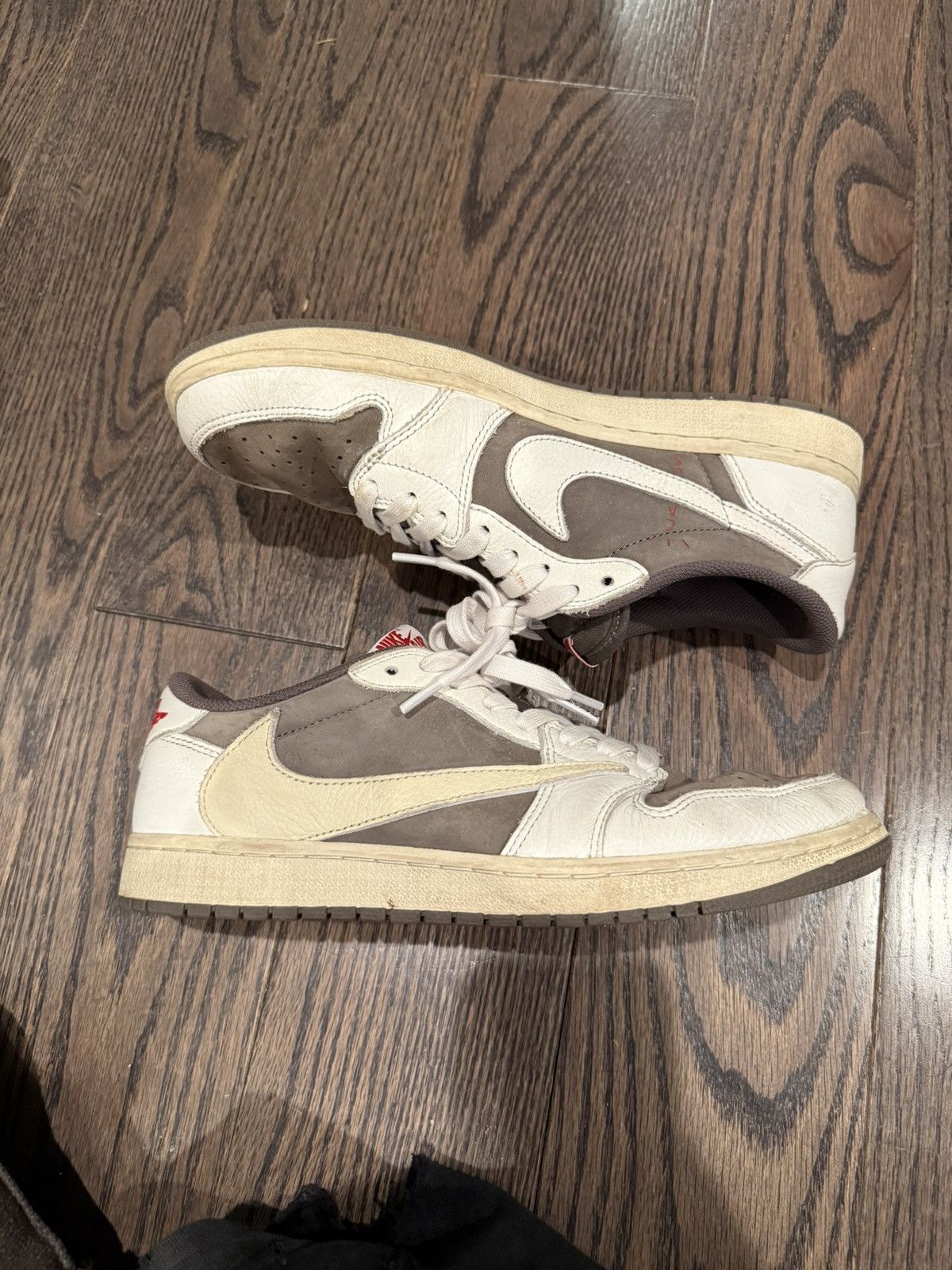 Jordan Brand × Travis Scott Travis Scott Jordan 1 low Reverse Mocha Size US 10.5 / EU 43-44 - 2 Thumbnail