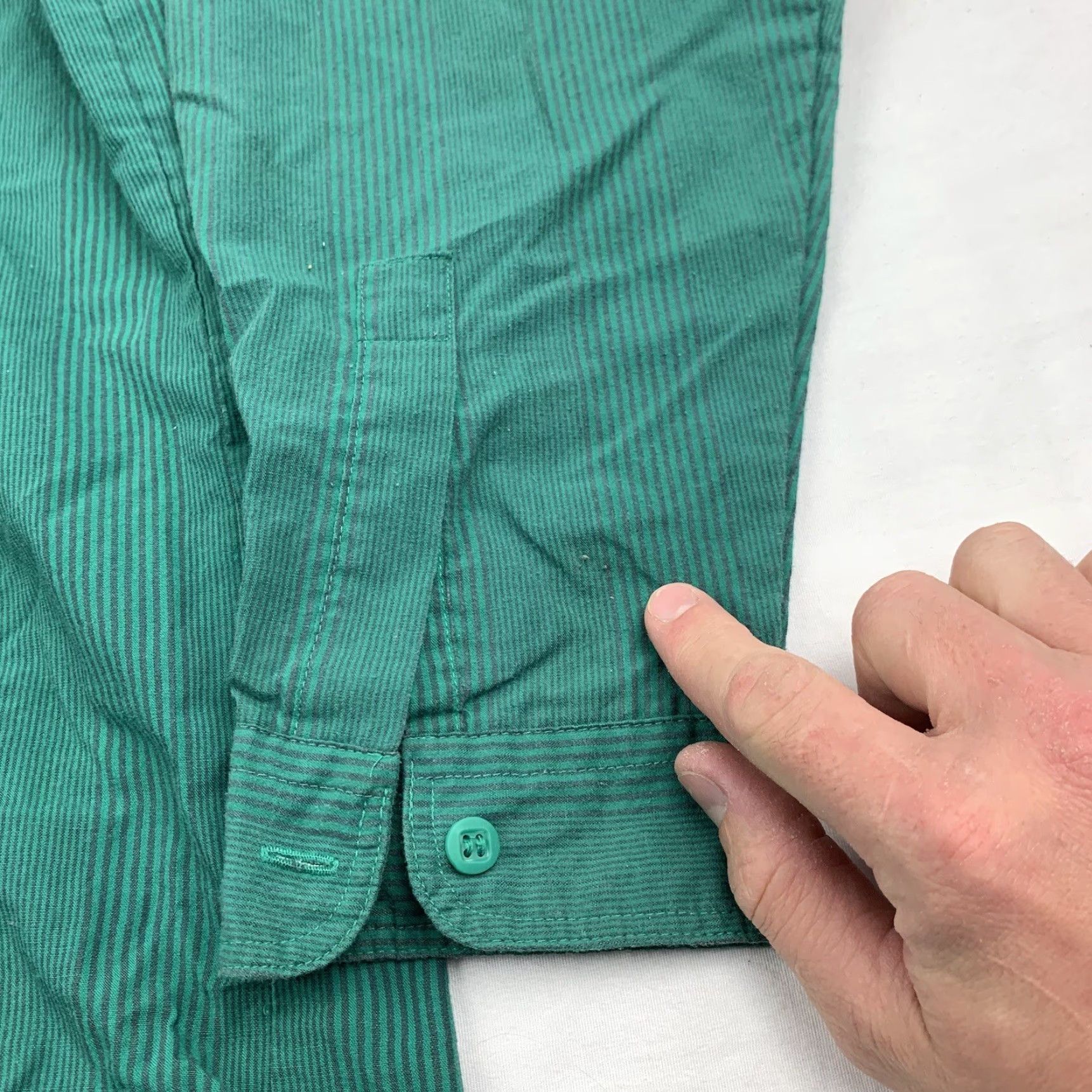 Levi's VINTAGE Levi's Button-Up Shirt Adult Large Green Stripes Silver Label USA Men Size US L / EU 52-54 / 3 - 5 Thumbnail