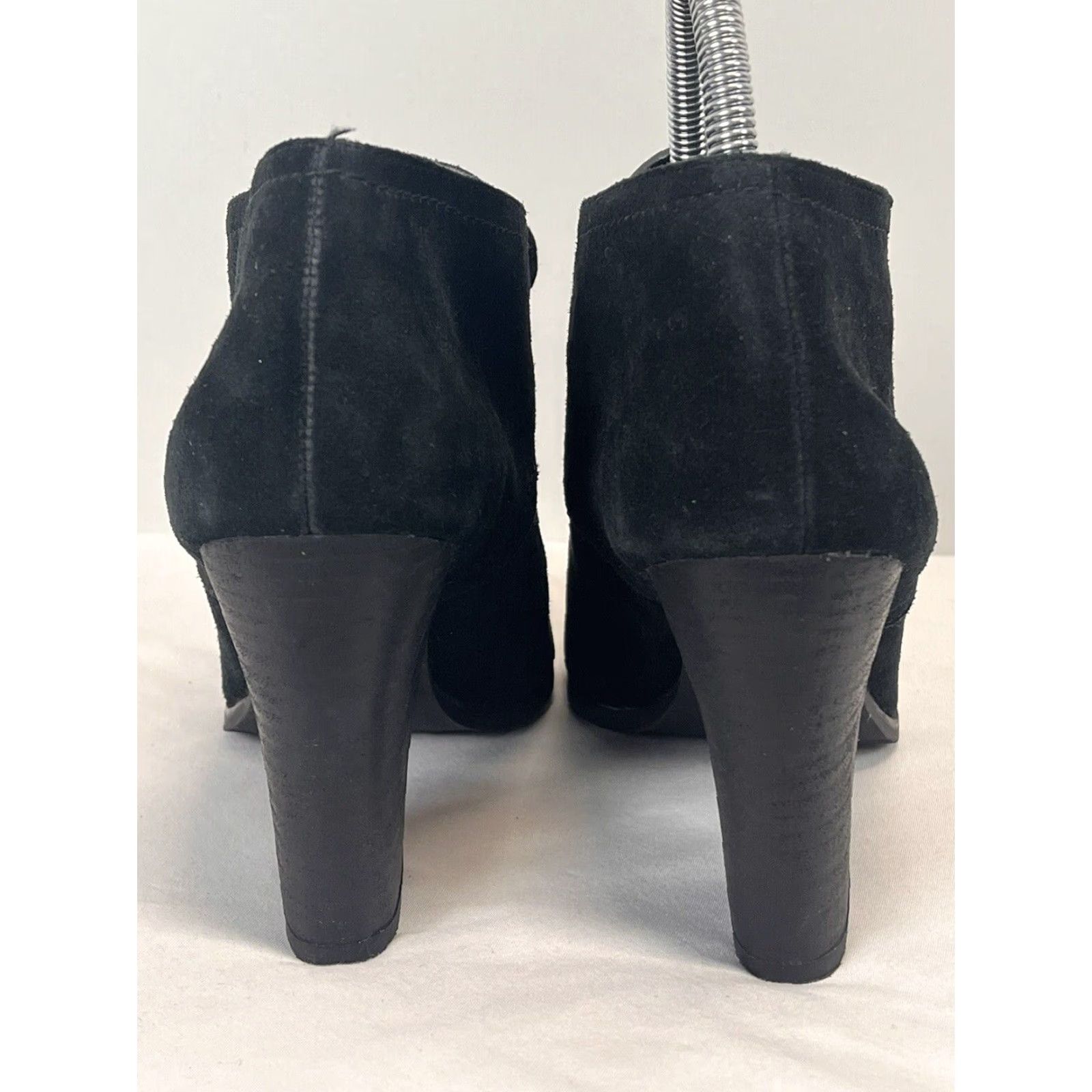 Franco Sarto Franco Sarto Leandra Suede Booties Women Size 7 Black Pointed Toe Ankle Bootie Size US 7 / IT 37 - 4 Thumbnail