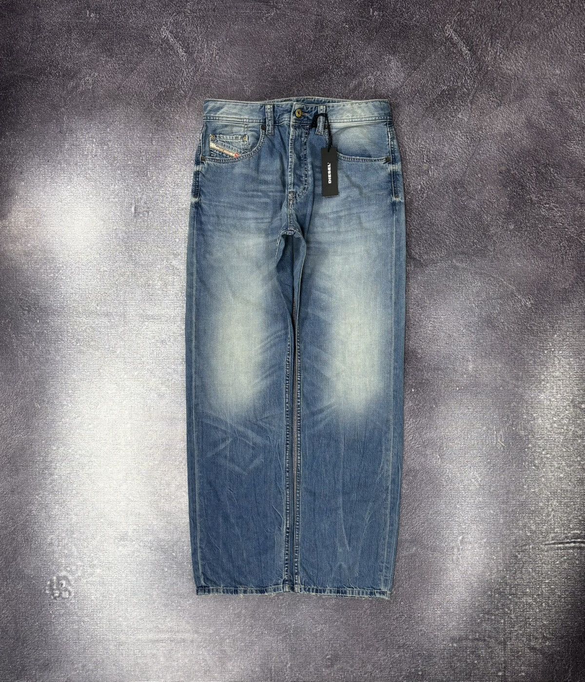 Diesel Diesel Larkee Relaxed NWT Comfort Straight Men’s Denim Jeans Size US 30 / EU 46 - 1 Thumbnail