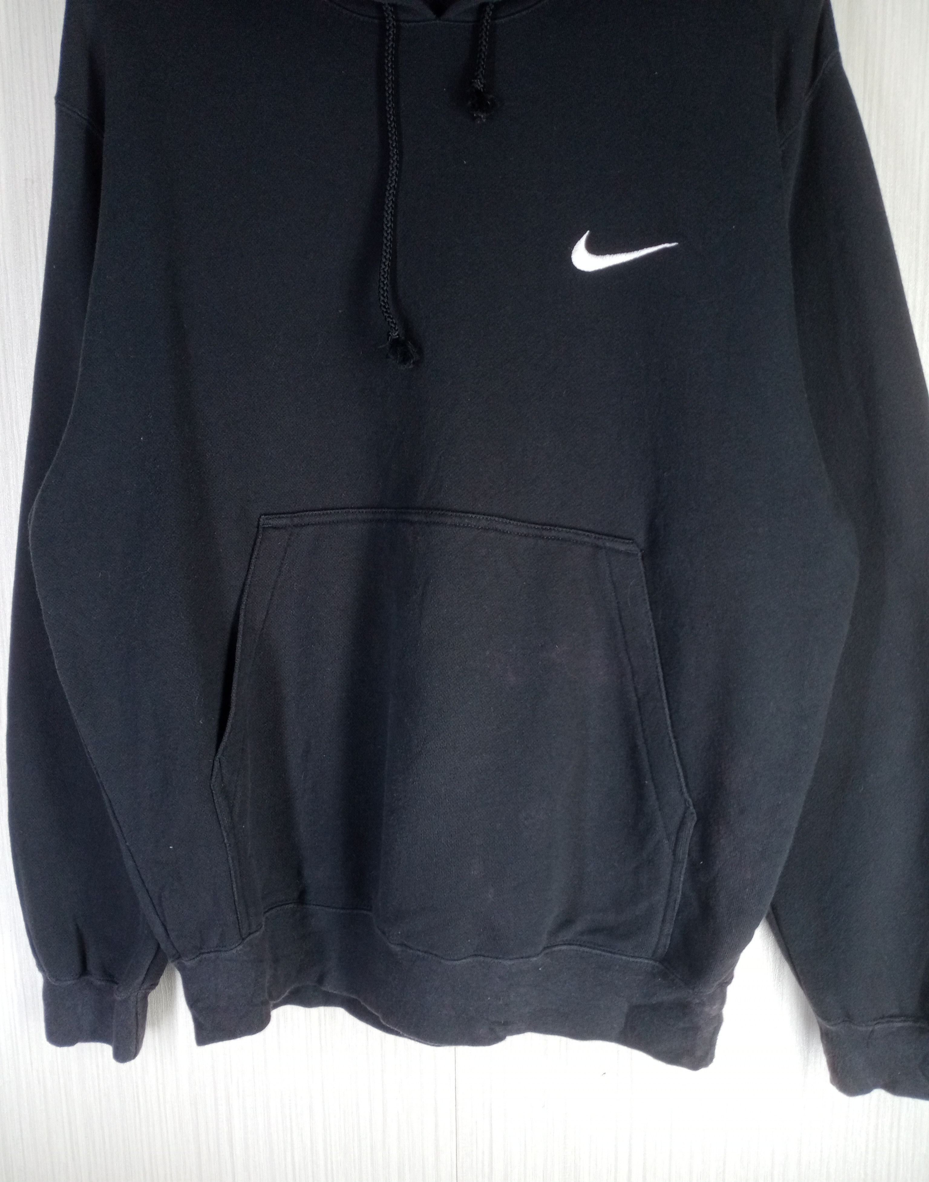 Nike Rare Vintage 90s Nike Small Logo Hoodie Sweatshirt Size US L / EU 52-54 / 3 - 4 Thumbnail