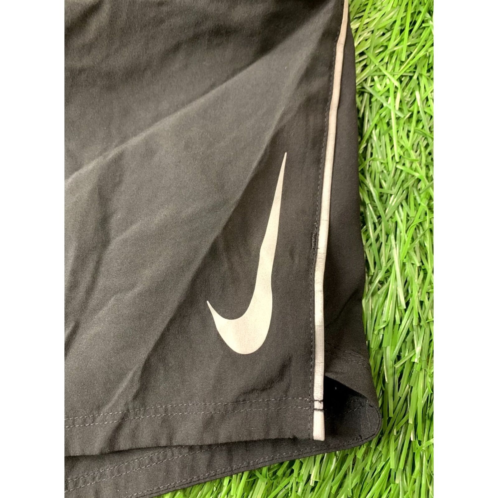 Nike Nike Dri-Fit Running Shorts Women M Black Training Shorts 2018 Nike Dri-Fit Shirt Sport Shorts Size 32" / US 10 / IT 46 - 2 Thumbnail