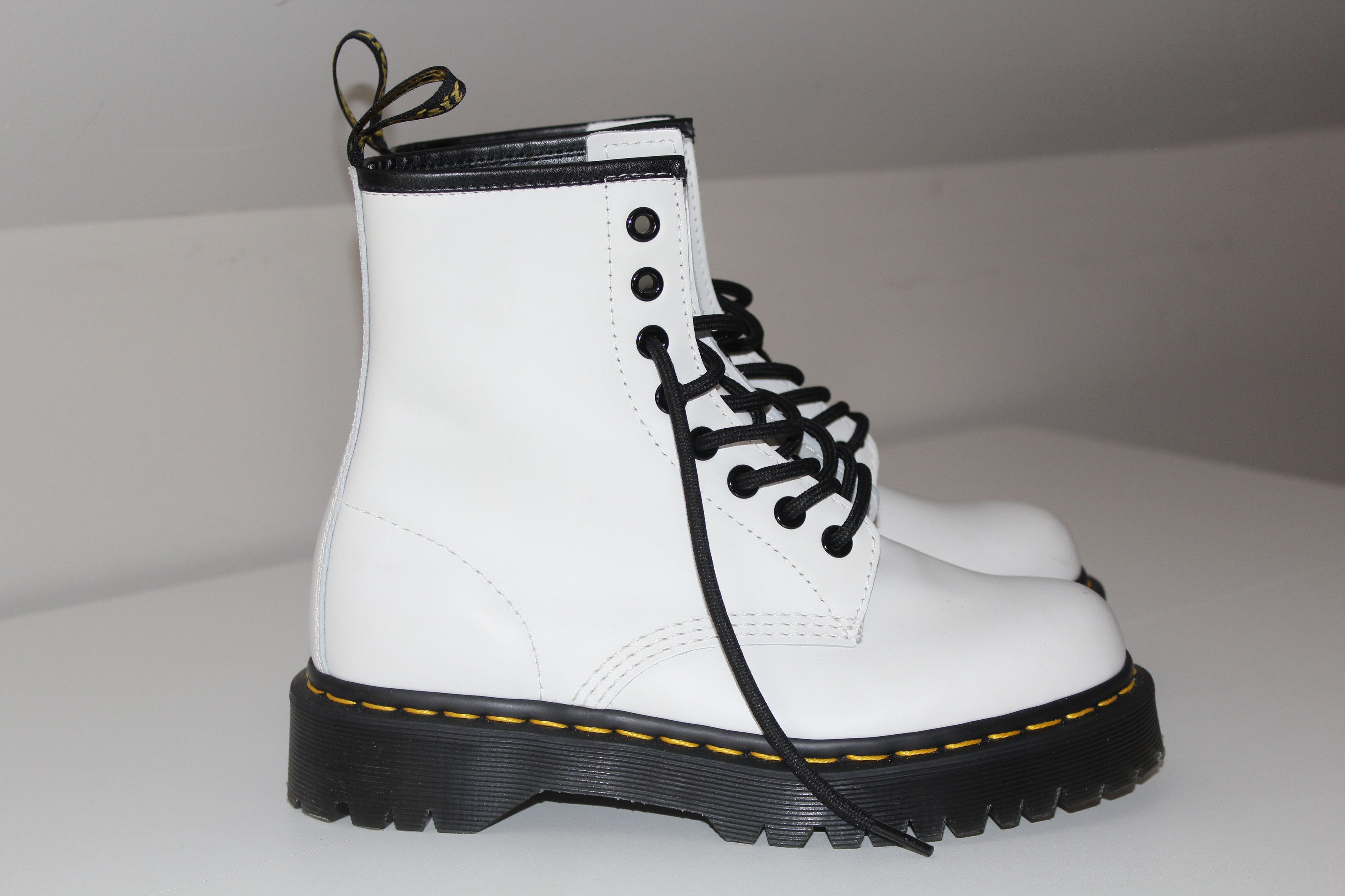 Dr. Martens Doc Dr. Martens 1460 Lifestyle Boots White Women's Size 7 6M Size US 7 / IT 37 - 3 Thumbnail