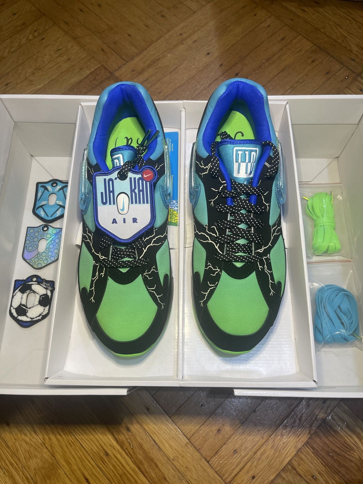 Nike Air 180 x Doernbecher Freestyle 