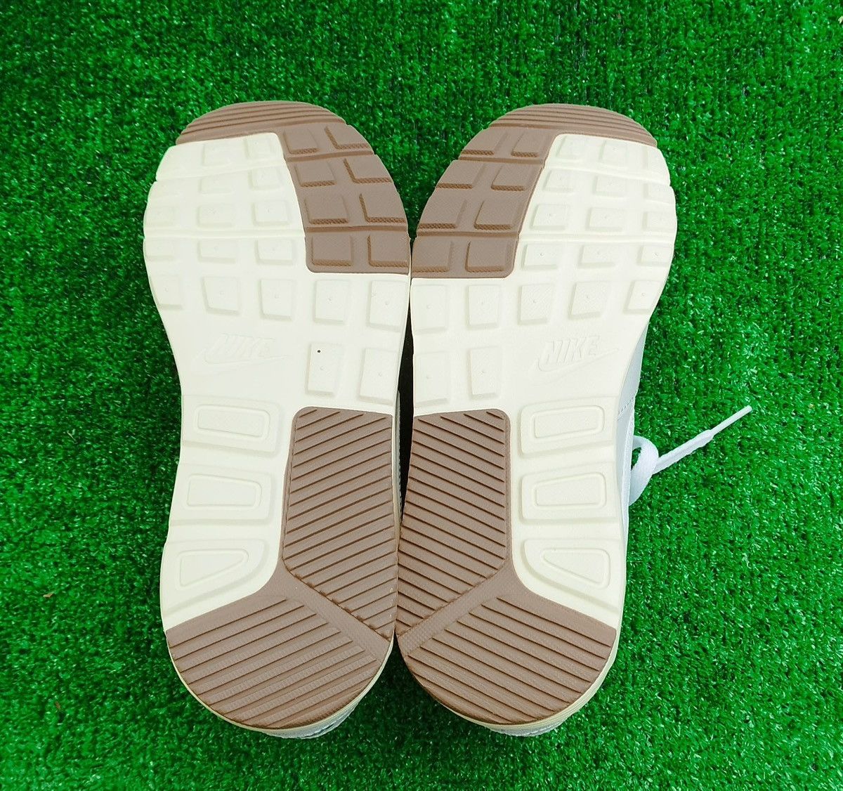 Nike Shoes Nike Air Max Unisex. Size US 6.5 / EU 39-40 - 7 Thumbnail