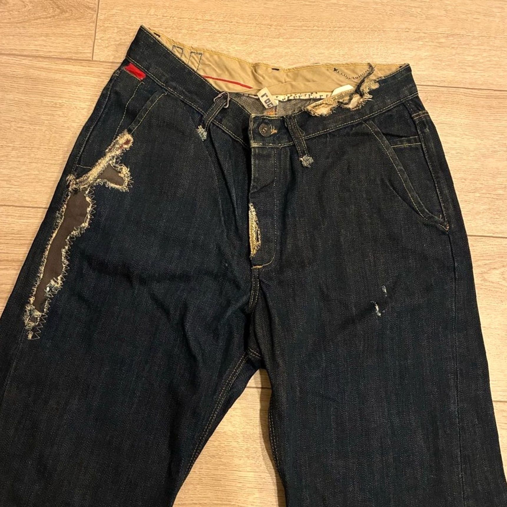 Vintage Rogan Distressed Dark Wash Funnel Button Fly Embroidered Jeans 33 Men Size 33 Regular Straight Blue NWT (New without tags) Size US 33 - 2 Thumbnail