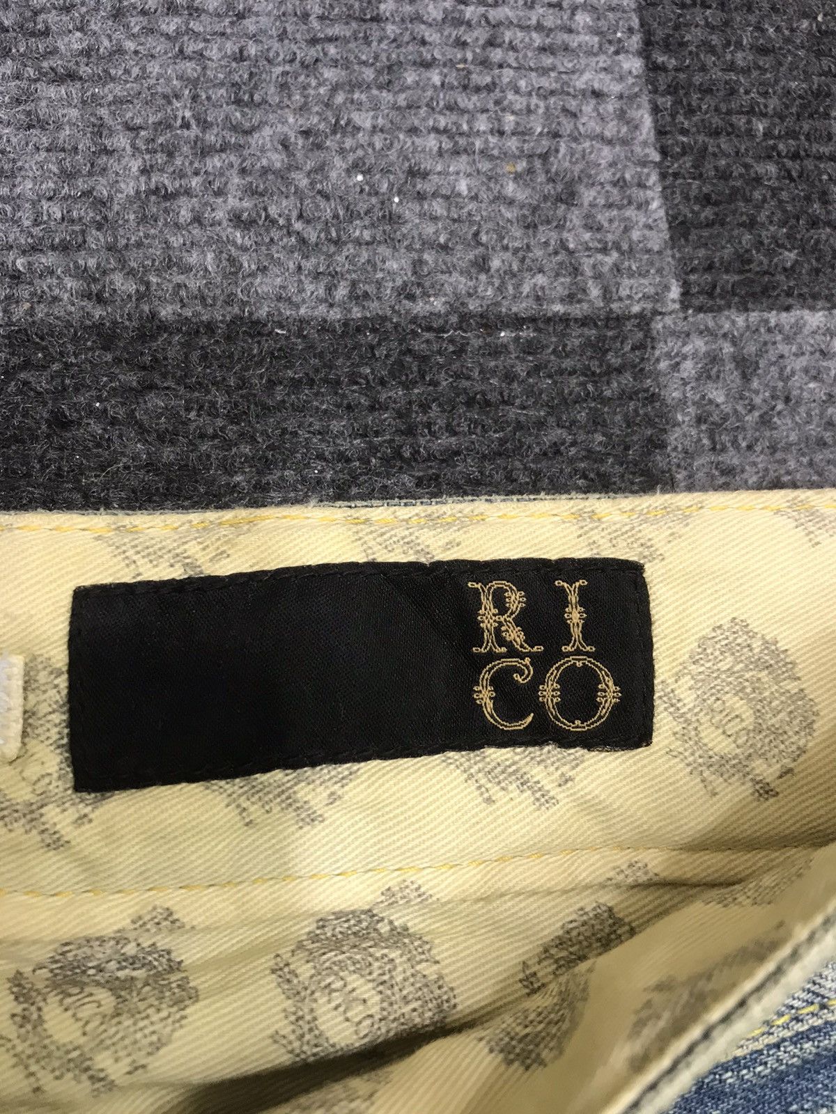 Japanese Brand 💥FLARE💥ARCHIVAL RICO STONE WASH DISTRESSED DENIM F132 Size US 32 / EU 48 - 11 Thumbnail