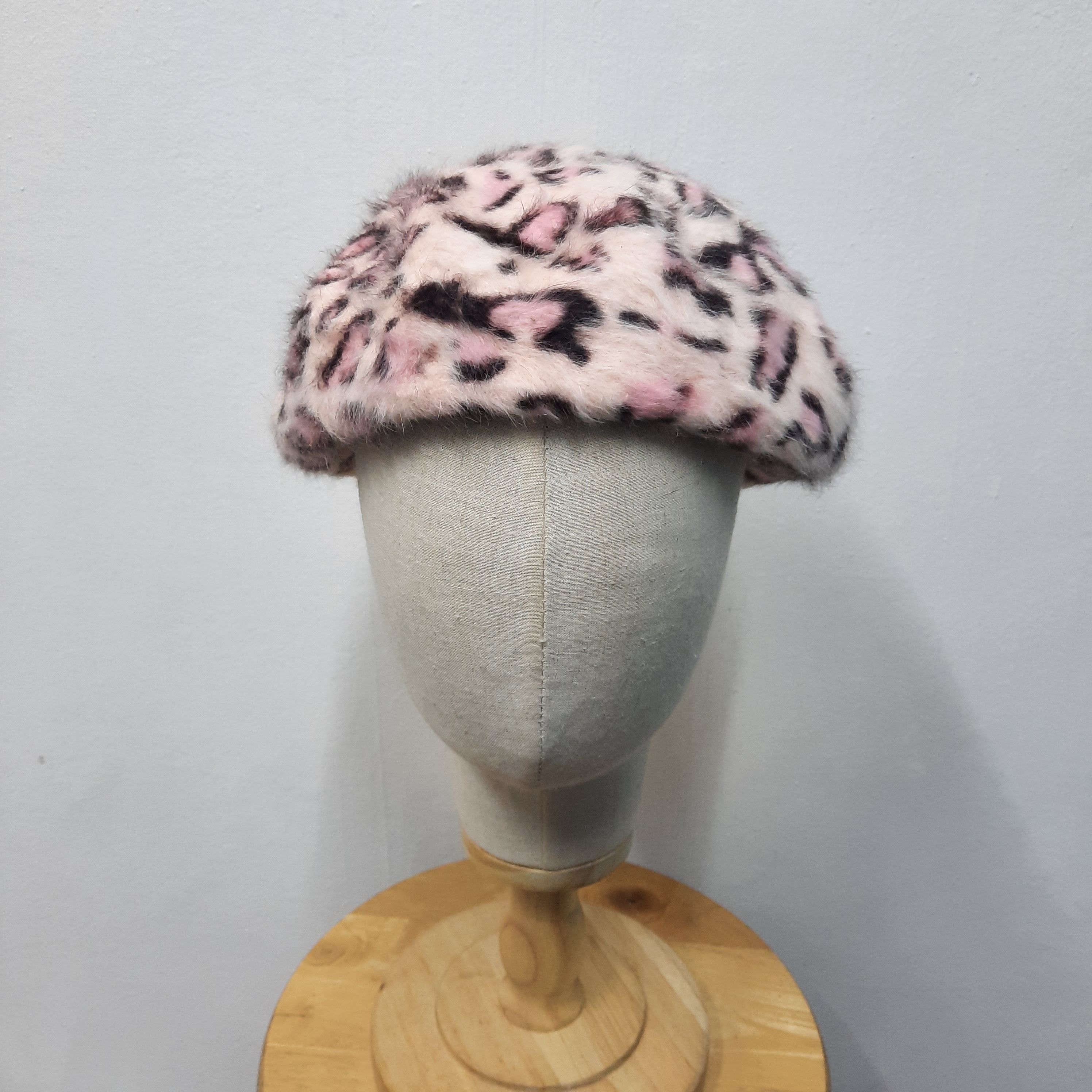 Beauty Beast 🌸 Japanese brand chubby momona leopard fur beret hat Size ONE SIZE - 2 Thumbnail