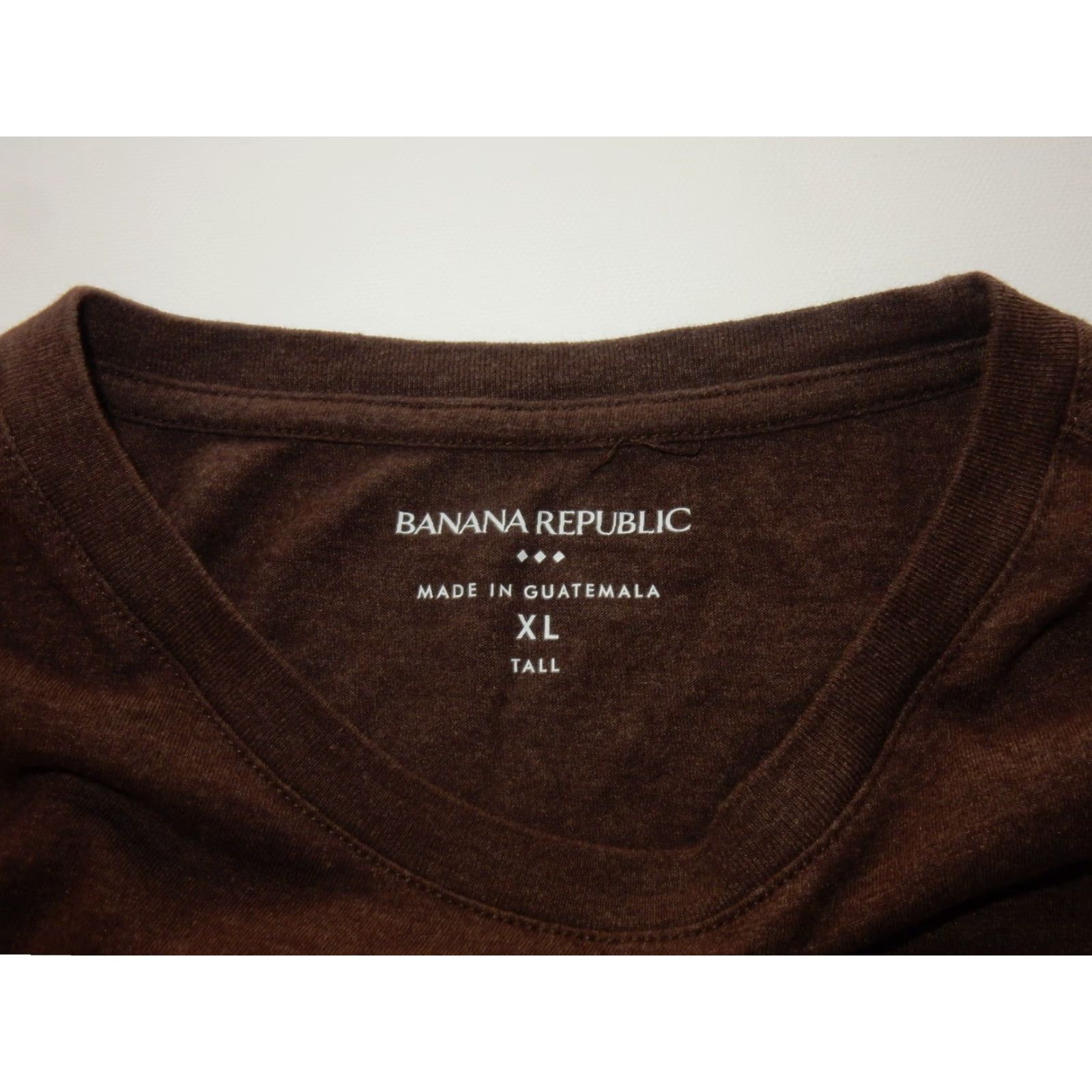 Banana Republic Banana Republic T Shirt Size XLT Men's Short Sleeve Cotton Blend Brown 29" Length VINTAGE? (No) Size US XL / EU 56 / 4 - 3 Thumbnail