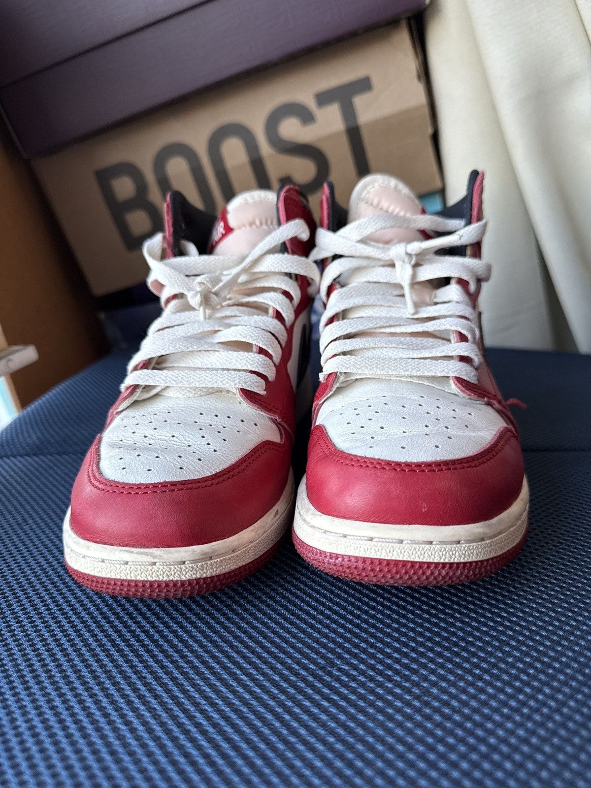 Jordan Brand Air Jordan 1 Retro High OG GS 'Chicago Lost & Found' Size US 6.5 / EU 39-40 - 4 Thumbnail