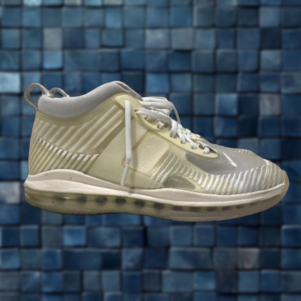 Nike VINTAGE Nike Men LeBron Icon x JohnElliott Clear Parachute Beige Sneakers AQ0114-200 Size 11 Size US 11 / EU 44 - 1 Thumbnail