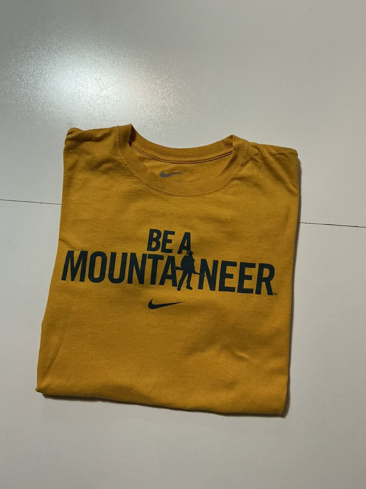 Nike Nike Center Swoosh West Virginia Mountaineers No T-Shirt Size US L / EU 52-54 / 3 - 3 Thumbnail