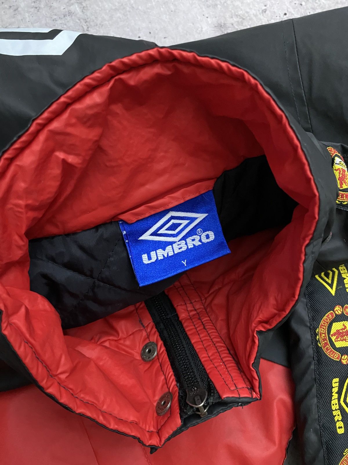 Umbro × Vintage 90’s Vintage Manchester United Umbro Sharp Jacket Size US M / EU 48-50 / 2 - 10 Thumbnail