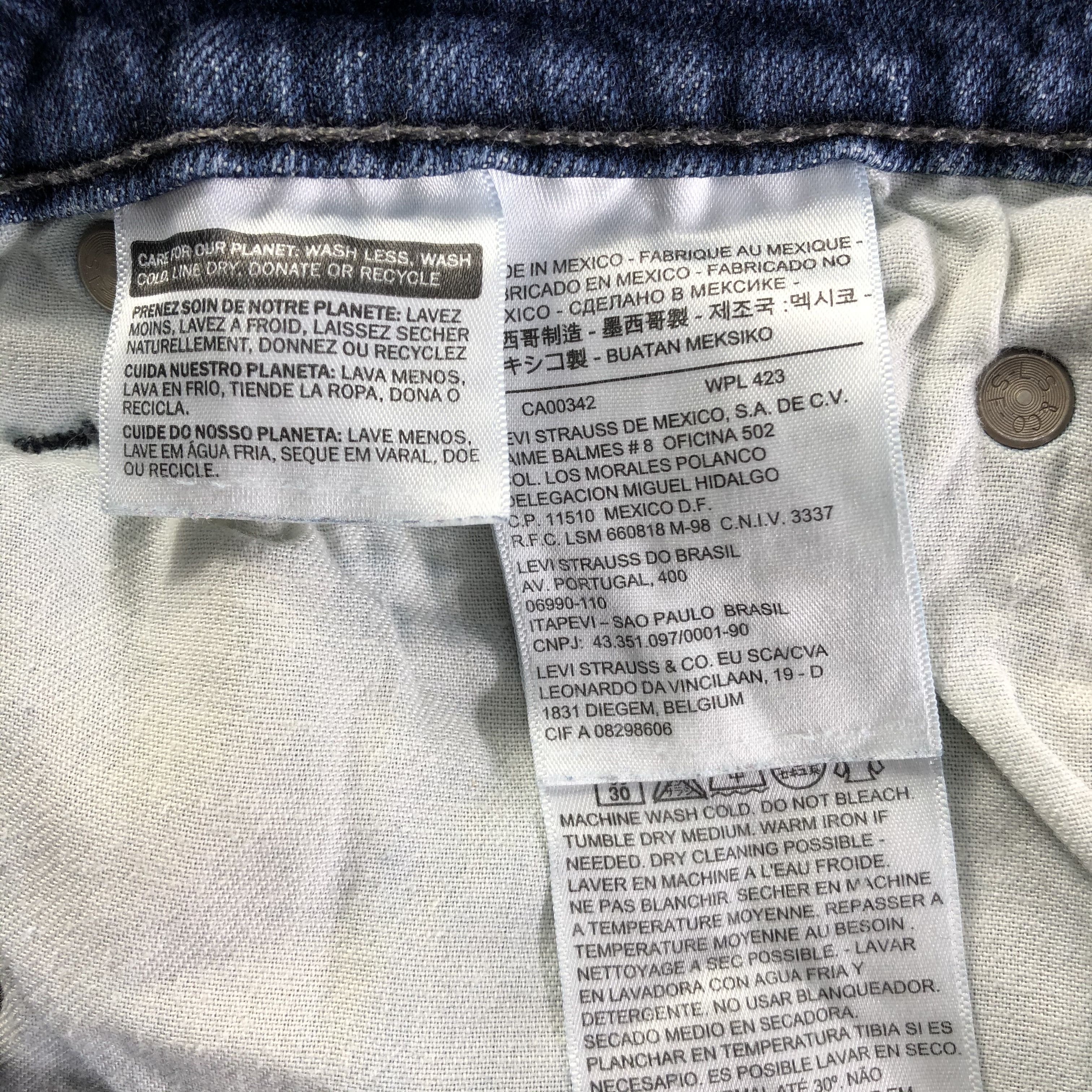 Levi's Vintage Blue Wash Levis Jeans-J4209 Size US 33 - 9 Thumbnail